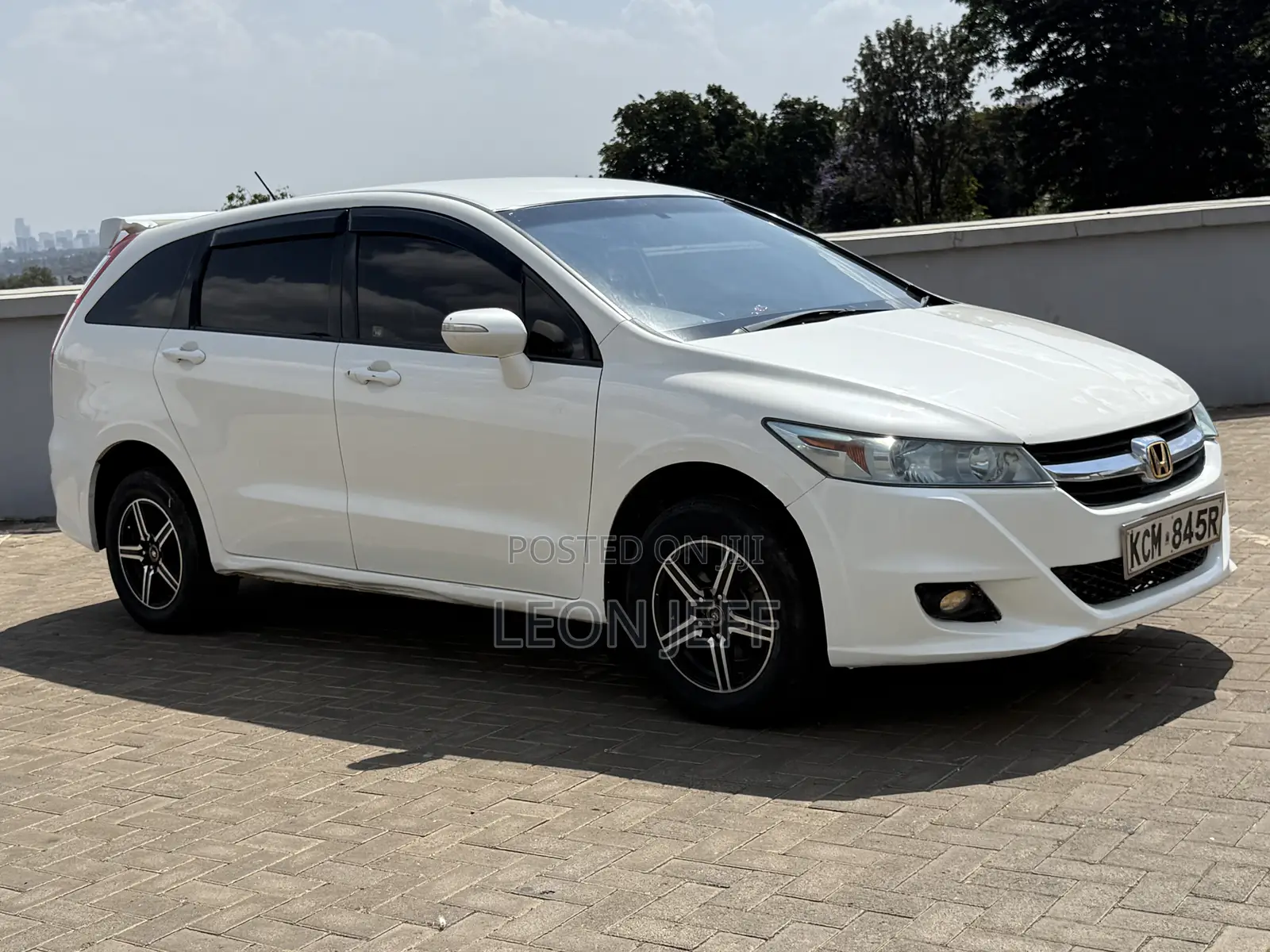 Honda Stream 2010 White