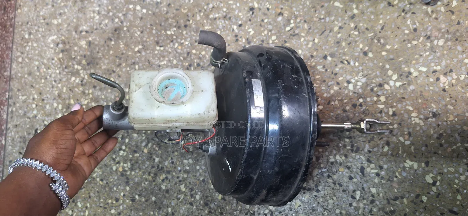 Nissan Hardbody Brake Booster