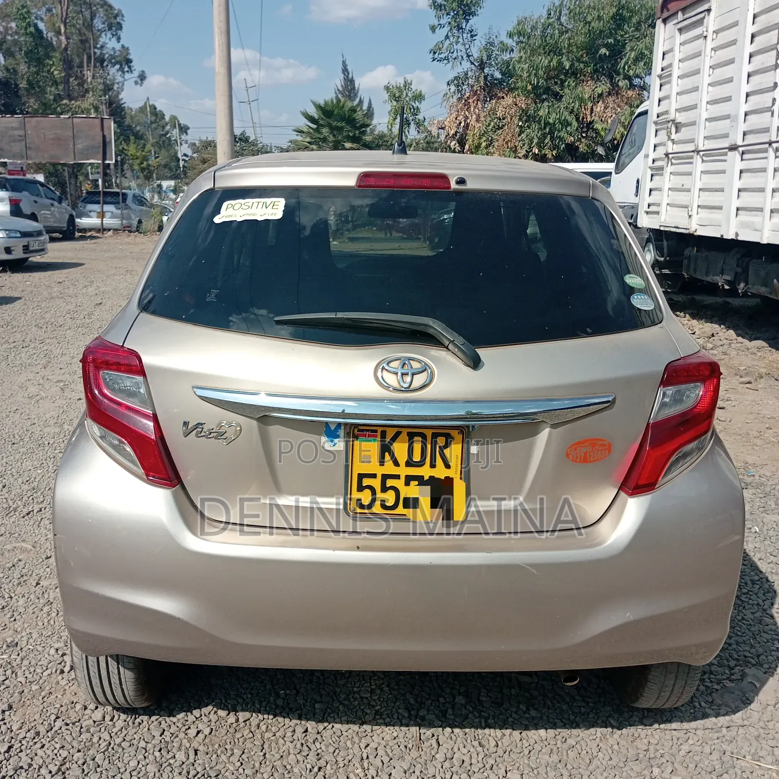 Toyota Vitz 1.0 FWD 5dr 2016 Gold