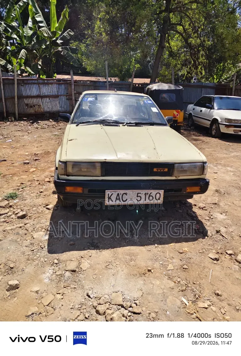 Nissan Sunny 1987 Yellow
