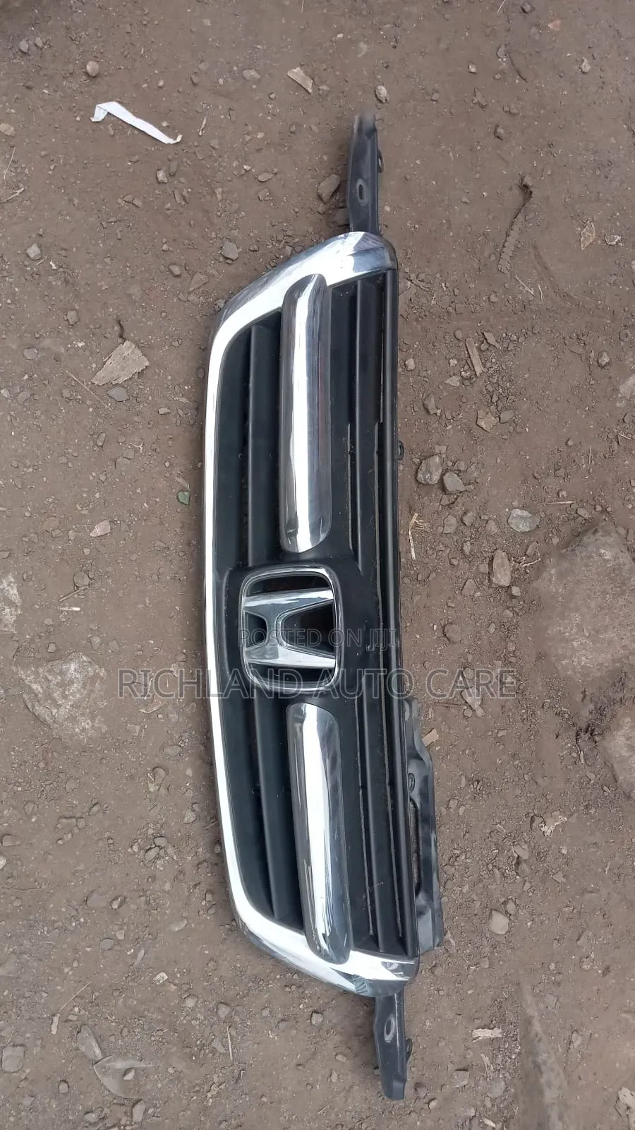 Front Grille Honda CR-V 2005
