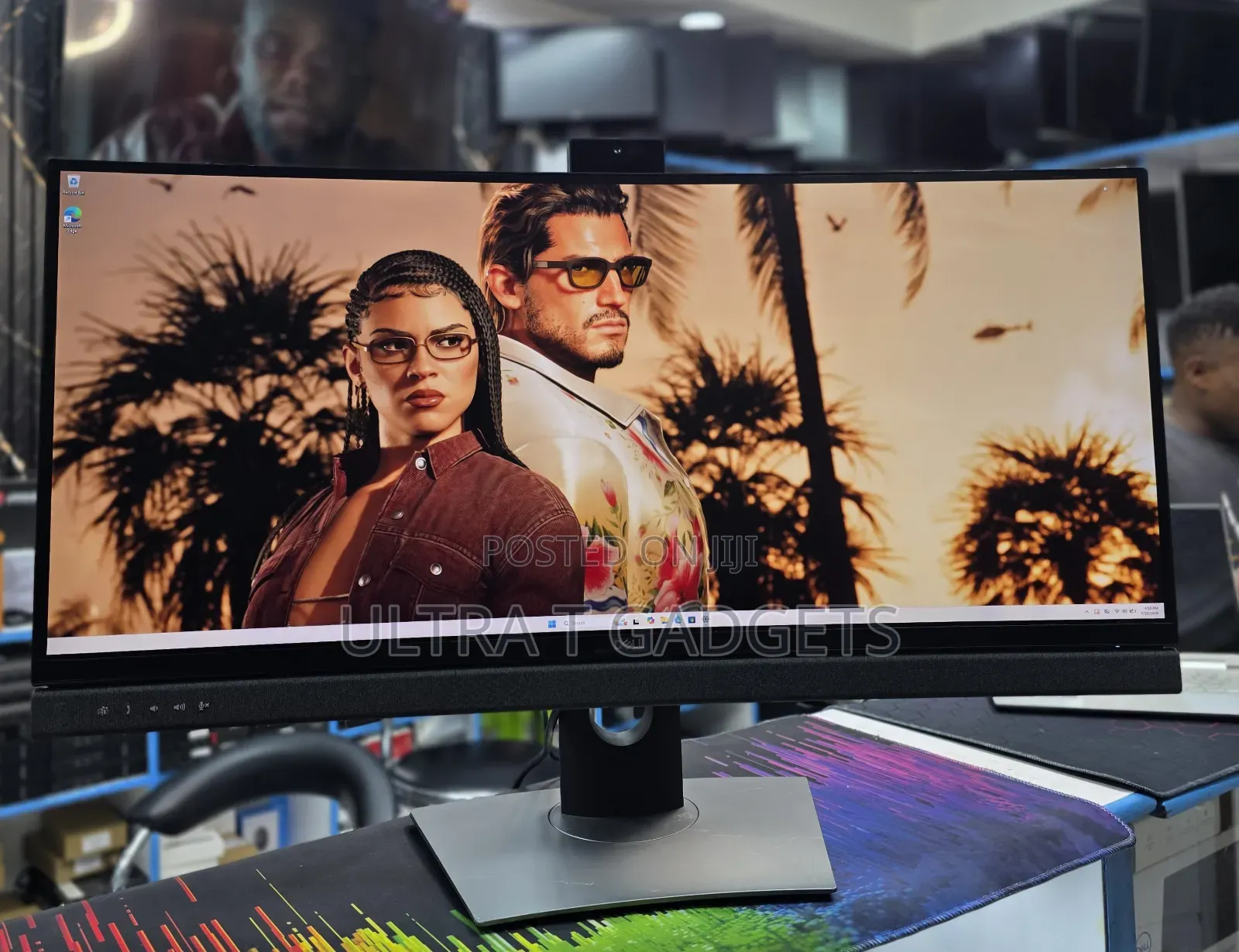  Dell C3424we 34” Curved Ultrawide Conferencing Monitor |