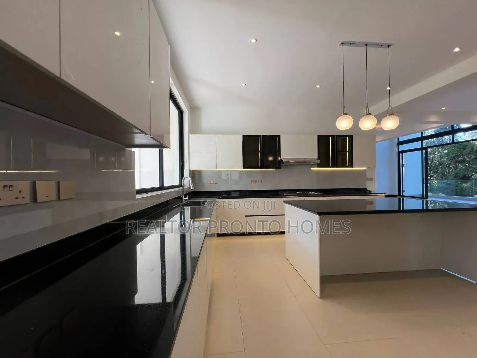 5bdrm Townhouse/Terrace in Westlands, Spring Valley for sale