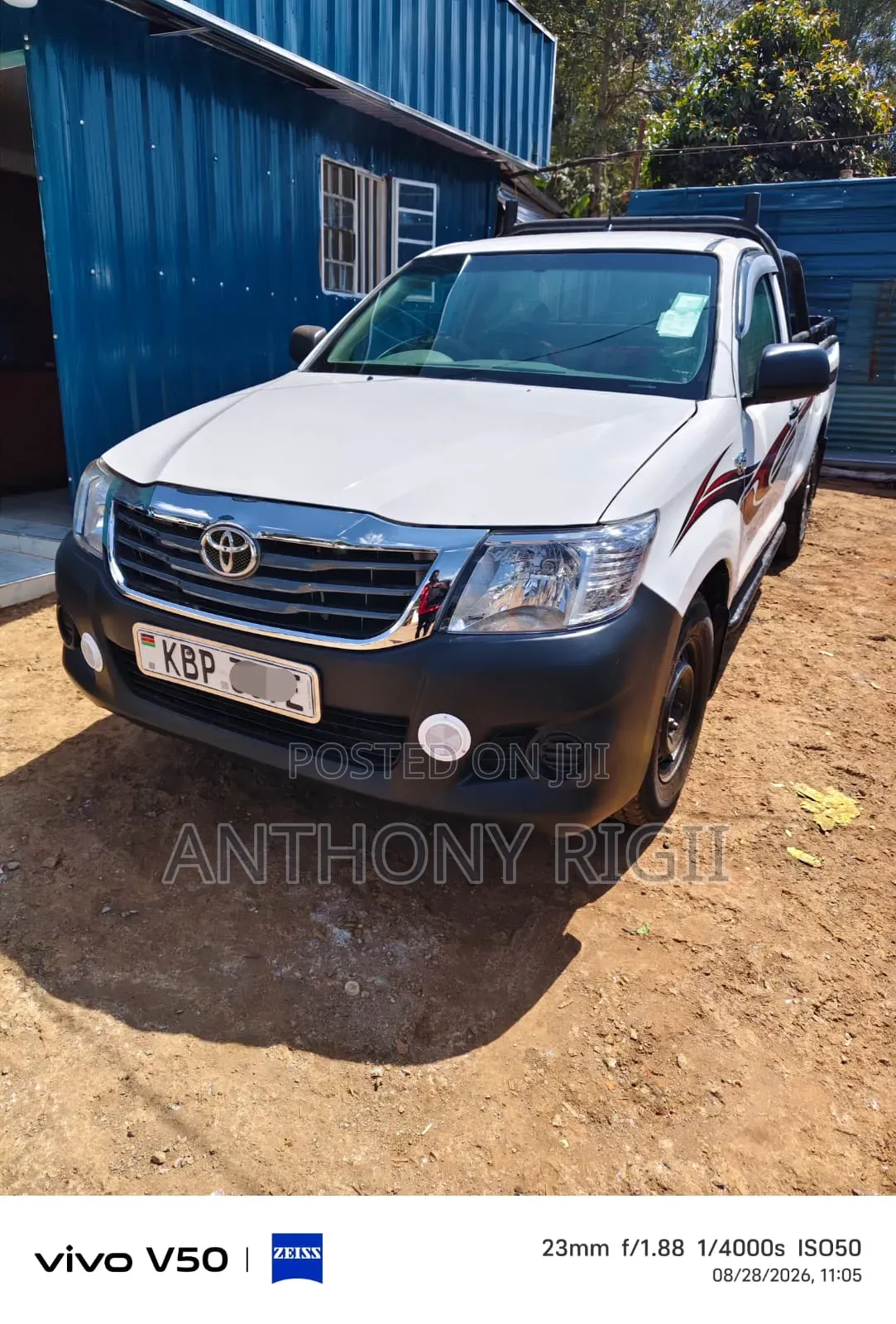 Toyota Hilux 2010 White