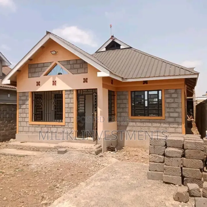 Furnished 3bdrm Bungalow in Salama Estate for sale