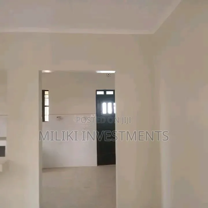 Furnished 3bdrm Bungalow in Salama Estate for sale