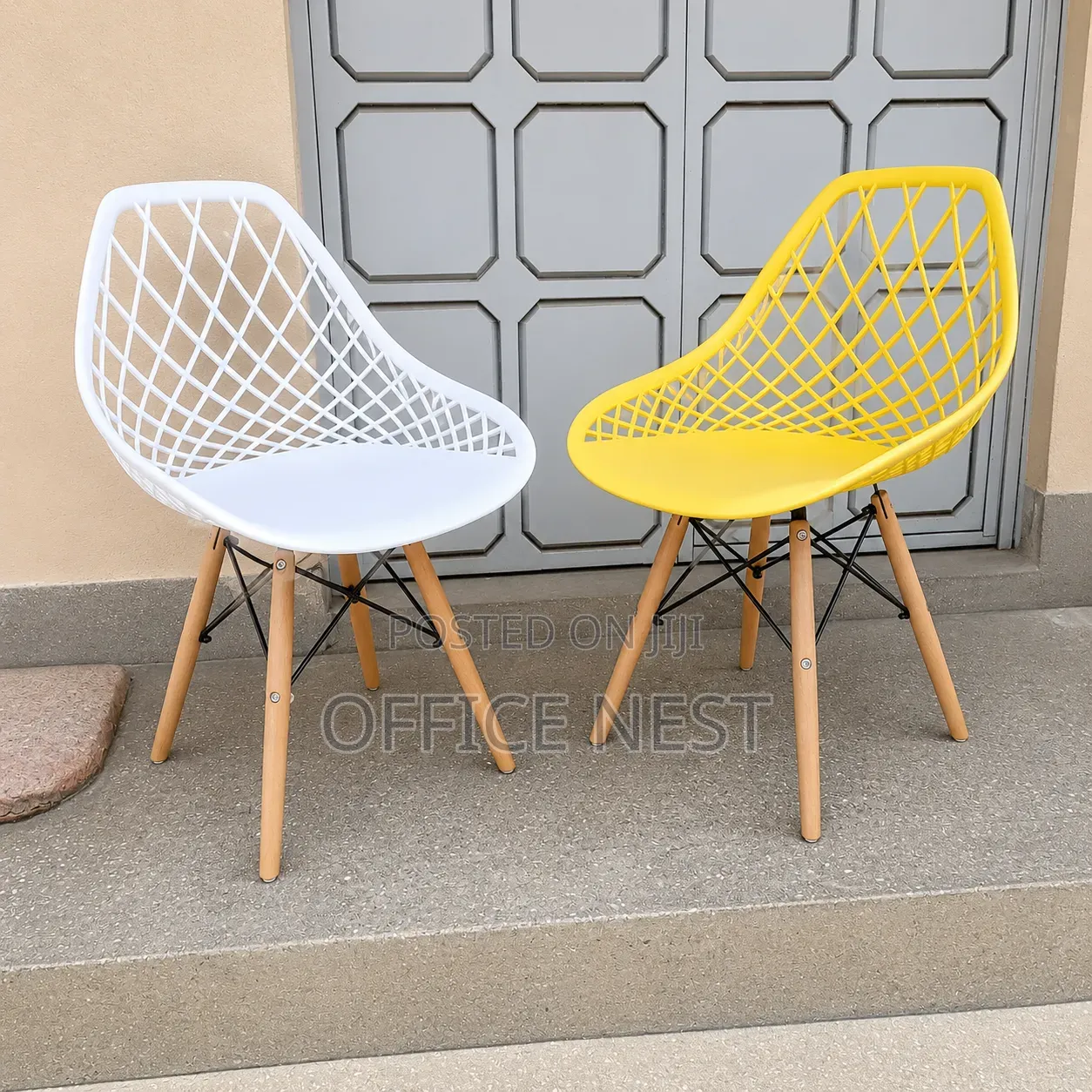 Stylish Eames-Style Wooden Leg Chair
