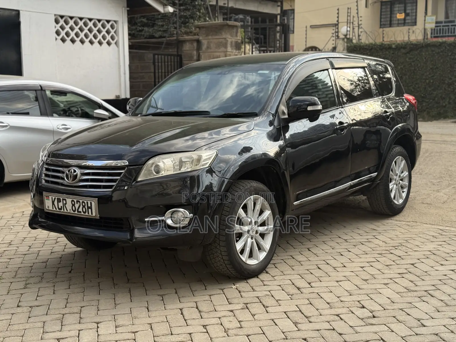 Toyota Vanguard 2012 Black