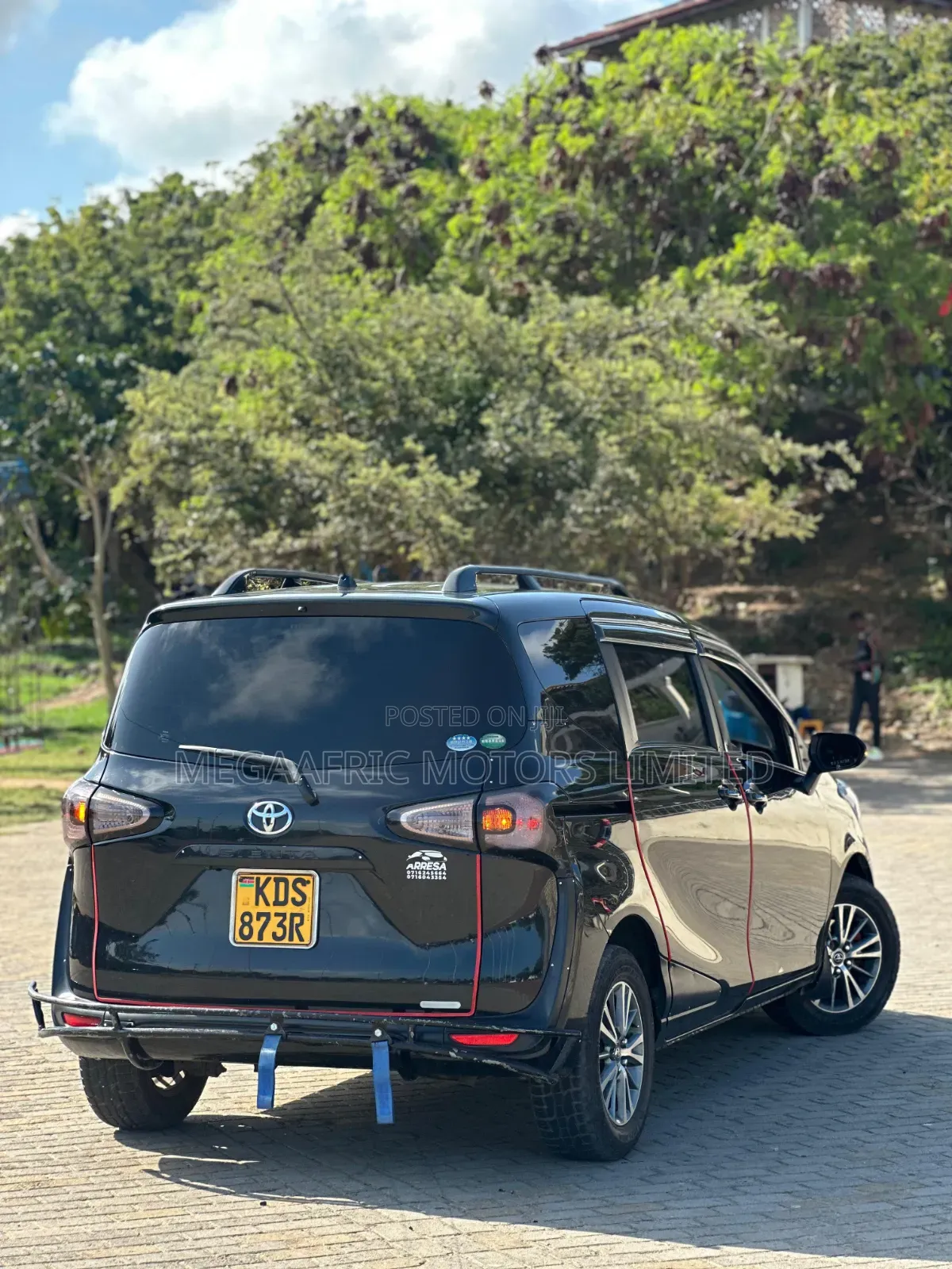 Toyota Sienta 1.5 AWD (6-seater) 2017 Black