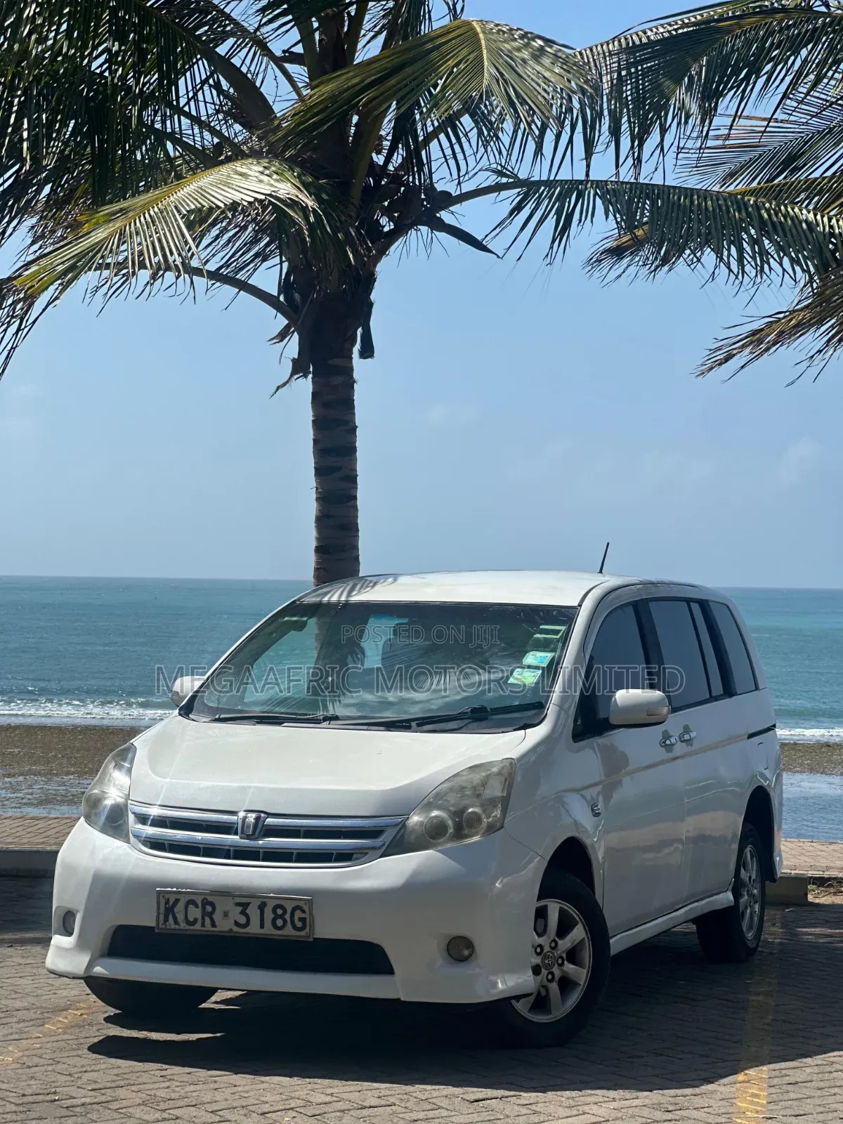 Toyota ISIS 1.8 G 2WD 2011 White