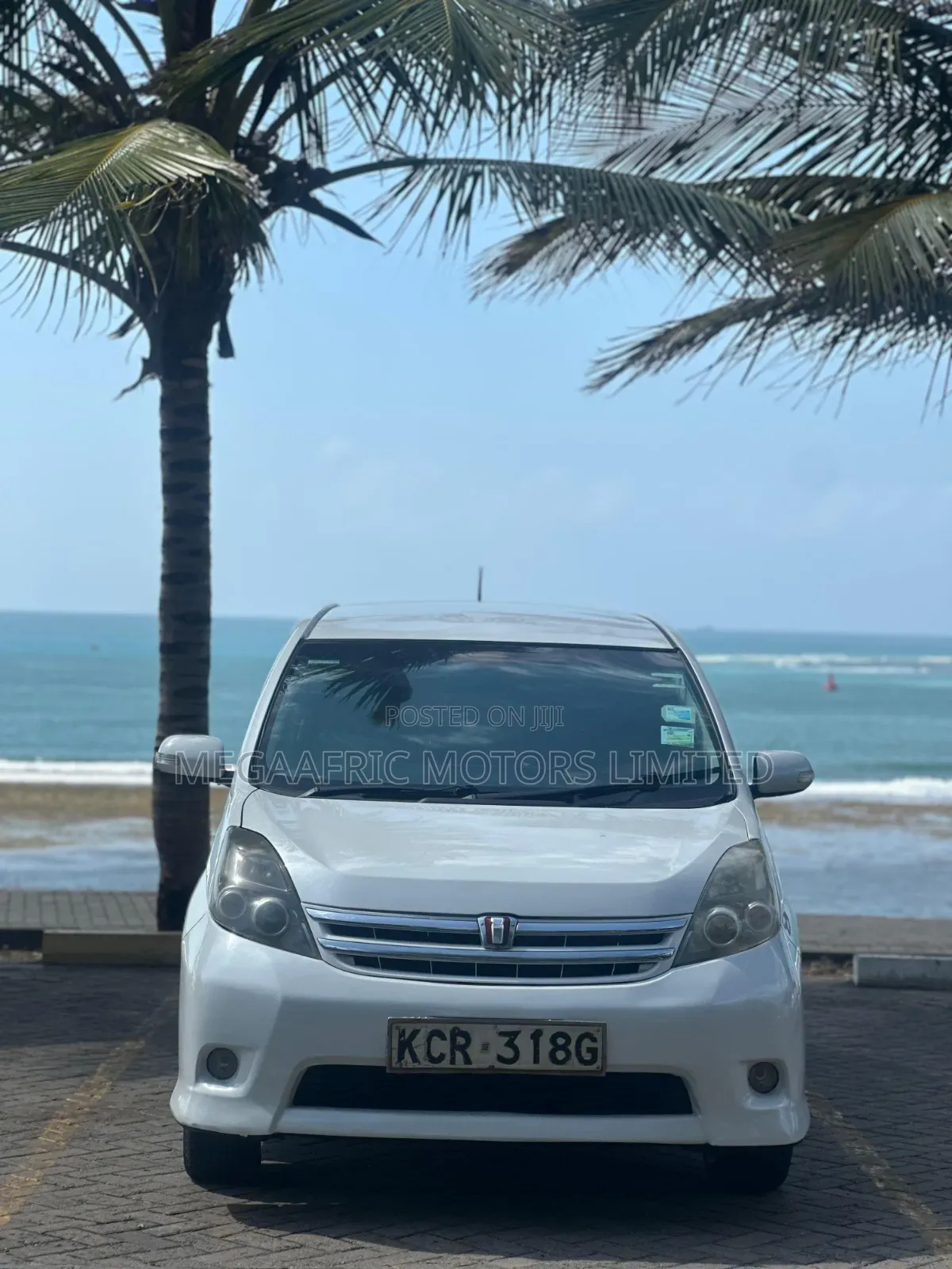 Toyota ISIS 1.8 G 2WD 2011 White