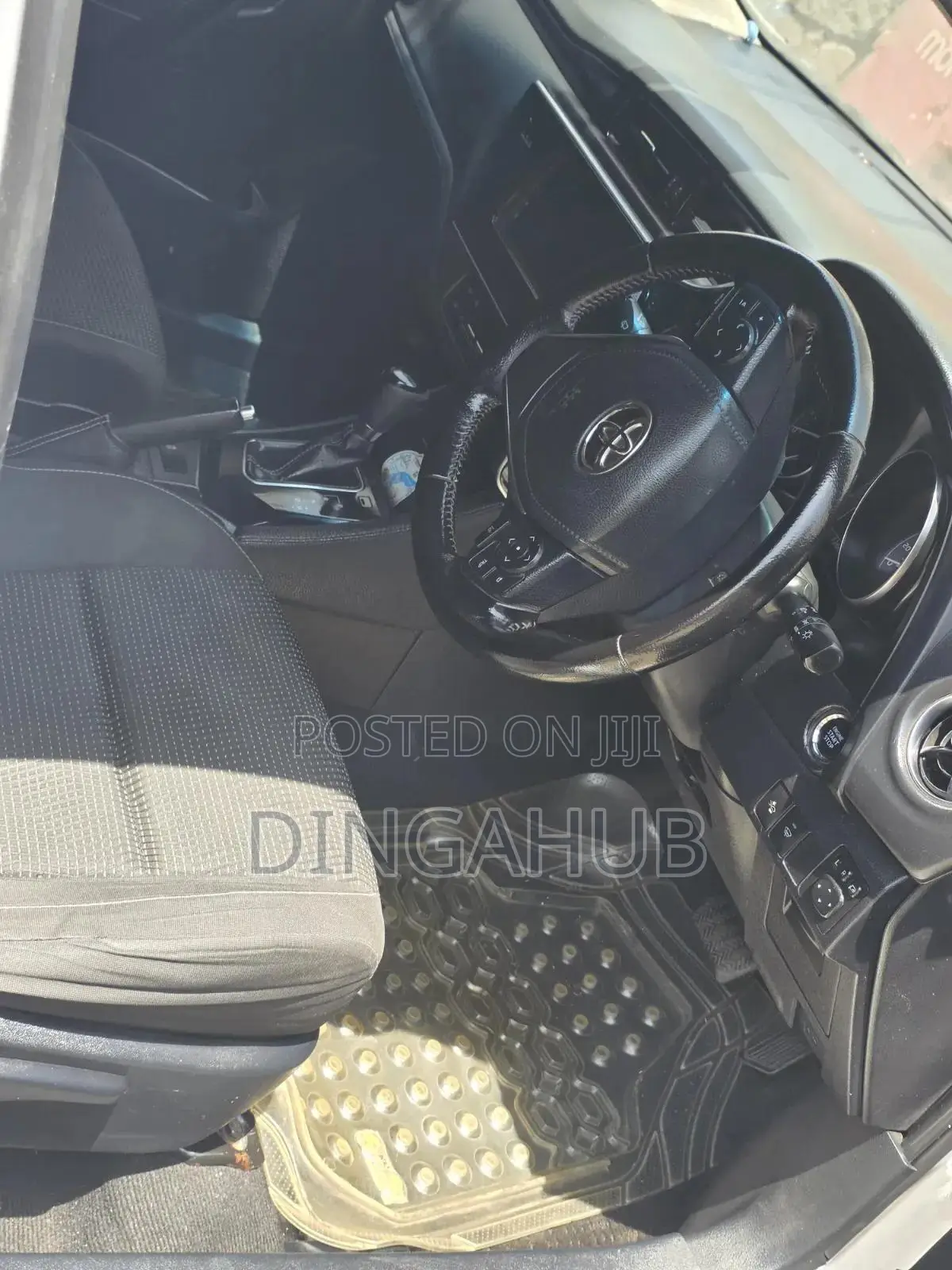 Toyota Auris 2015 Silver