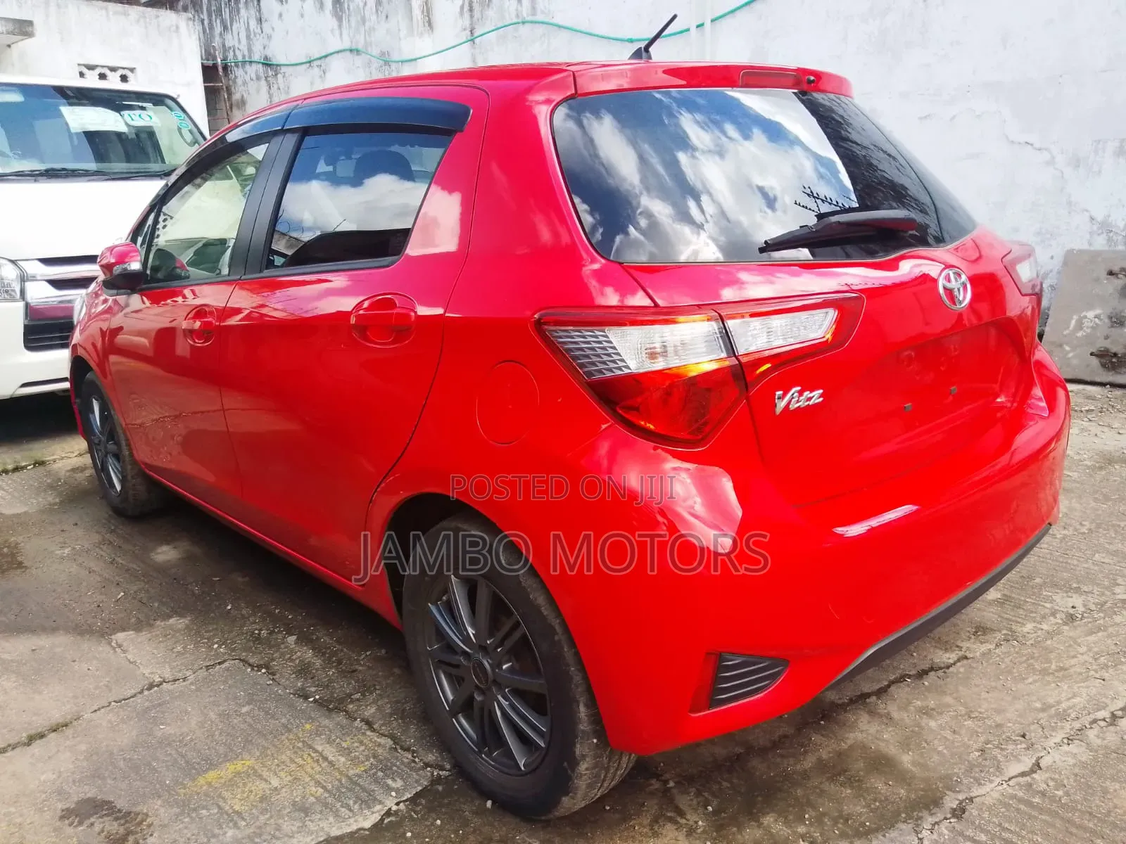 Toyota Vitz 1.0 FWD 5dr 2020 Red