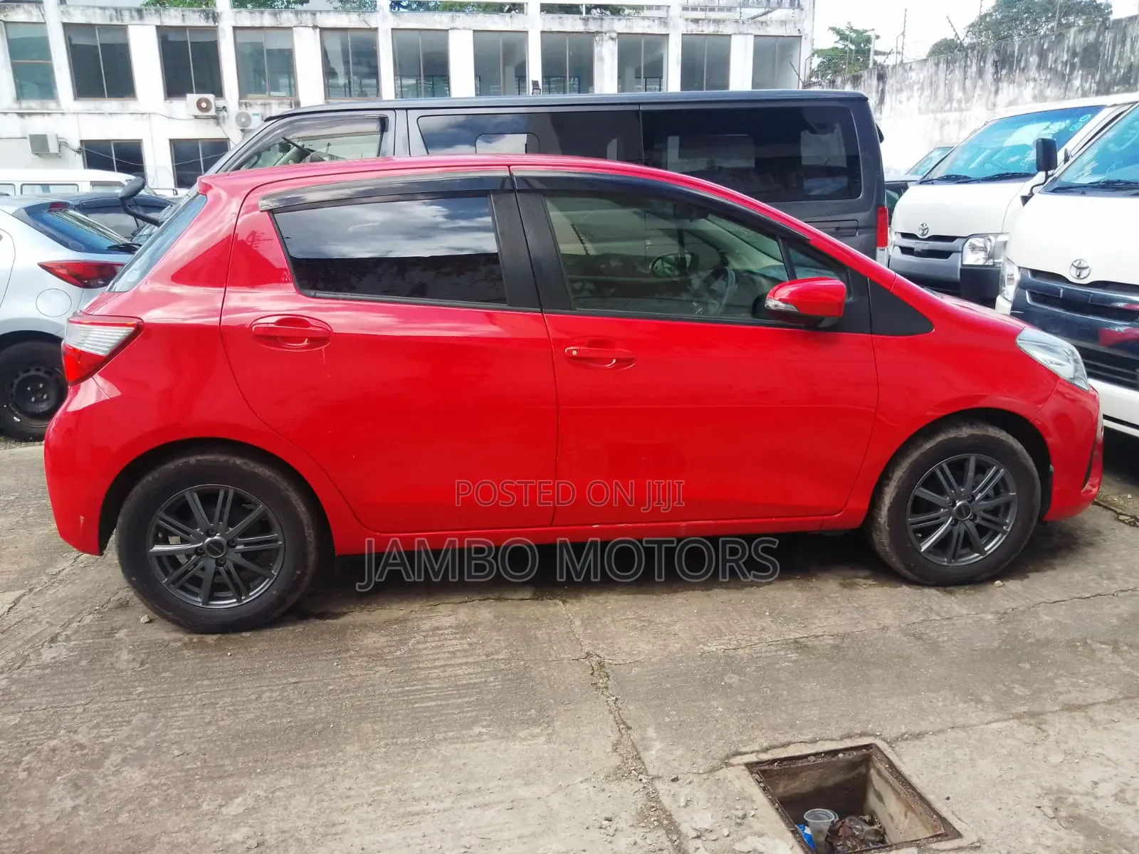 Toyota Vitz 1.0 FWD 5dr 2020 Red