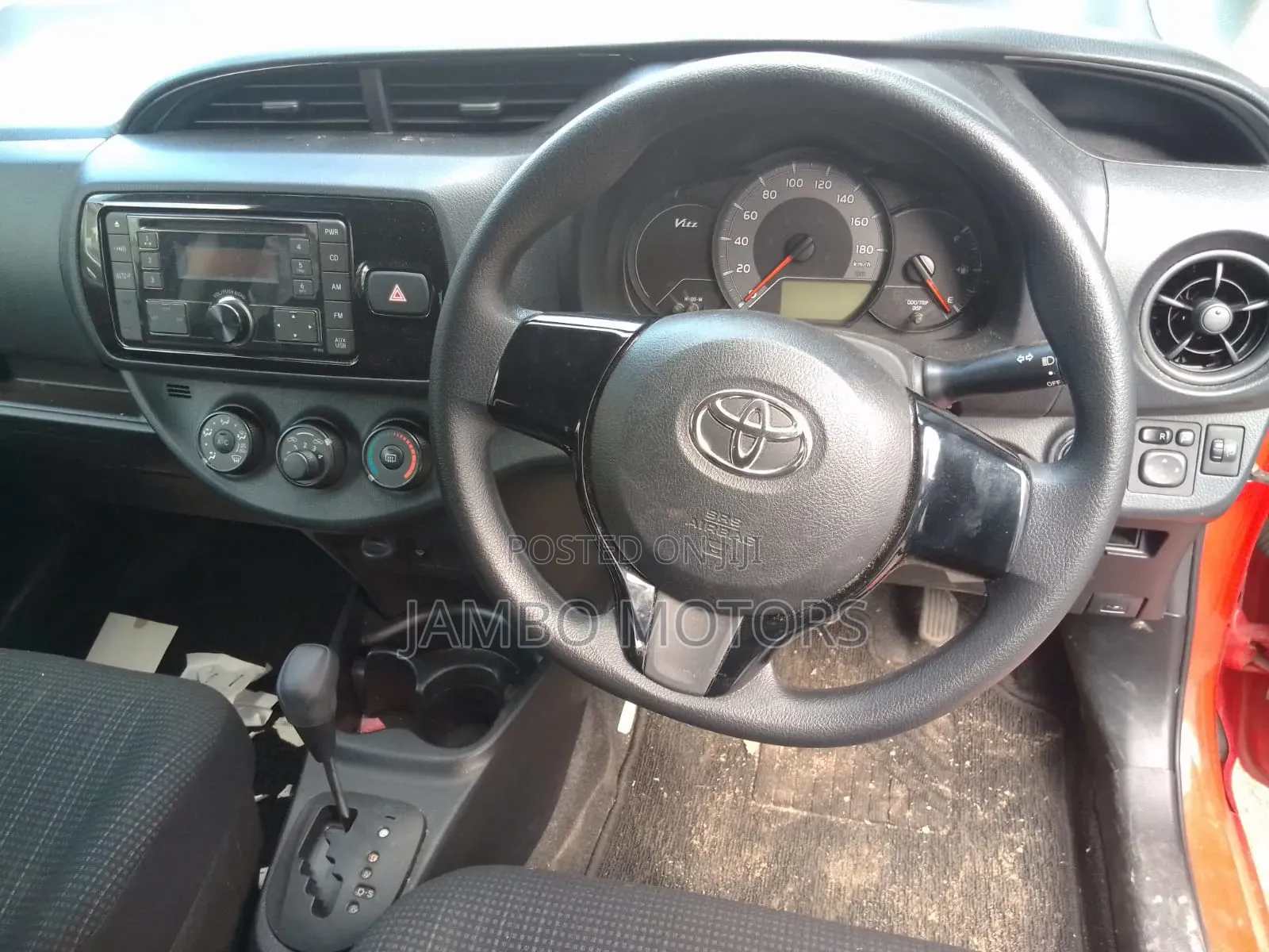 Toyota Vitz 1.0 FWD 5dr 2020 Red