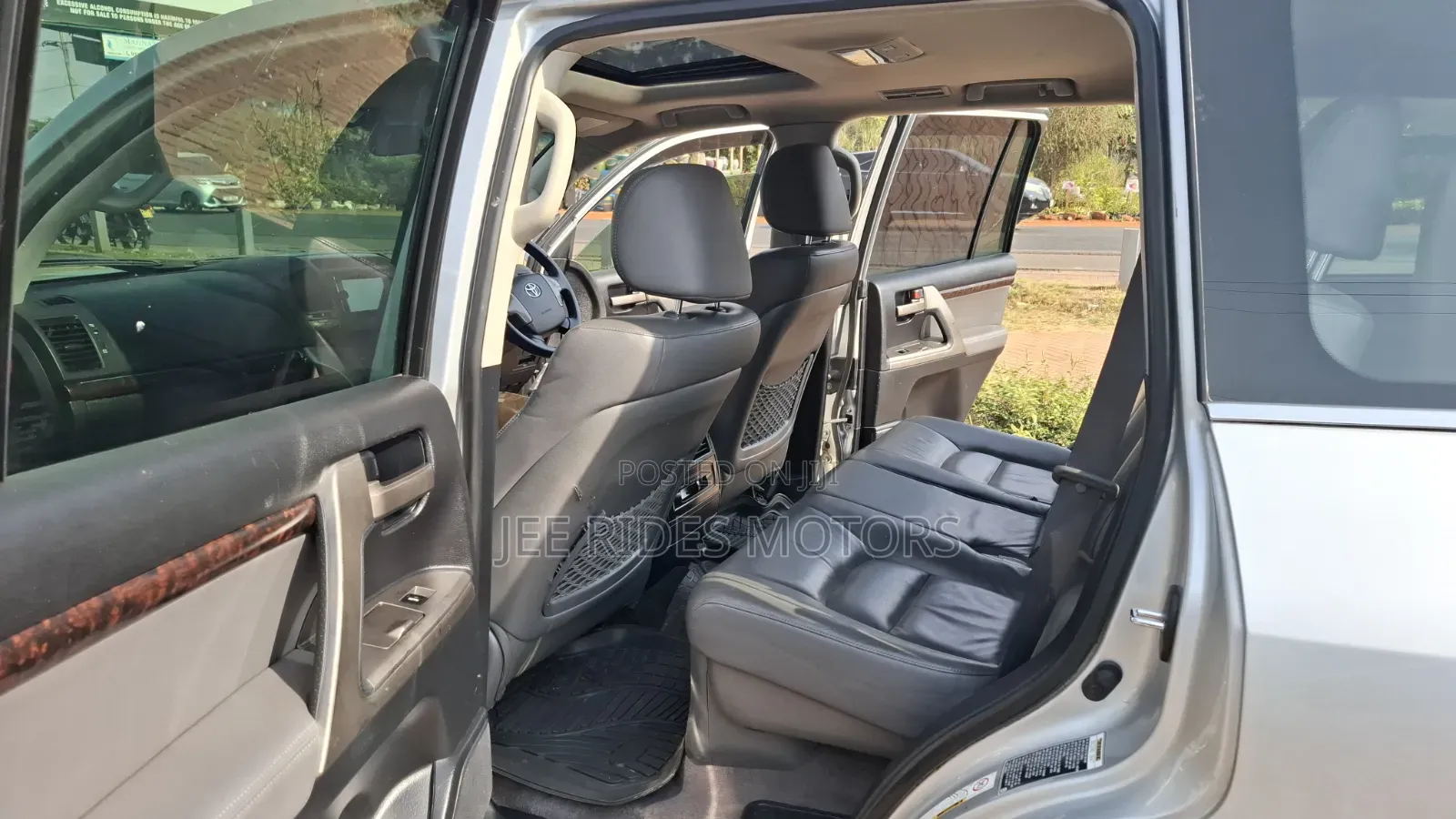 Toyota Land Cruiser 4.6 V8 ZX 2010 Silver