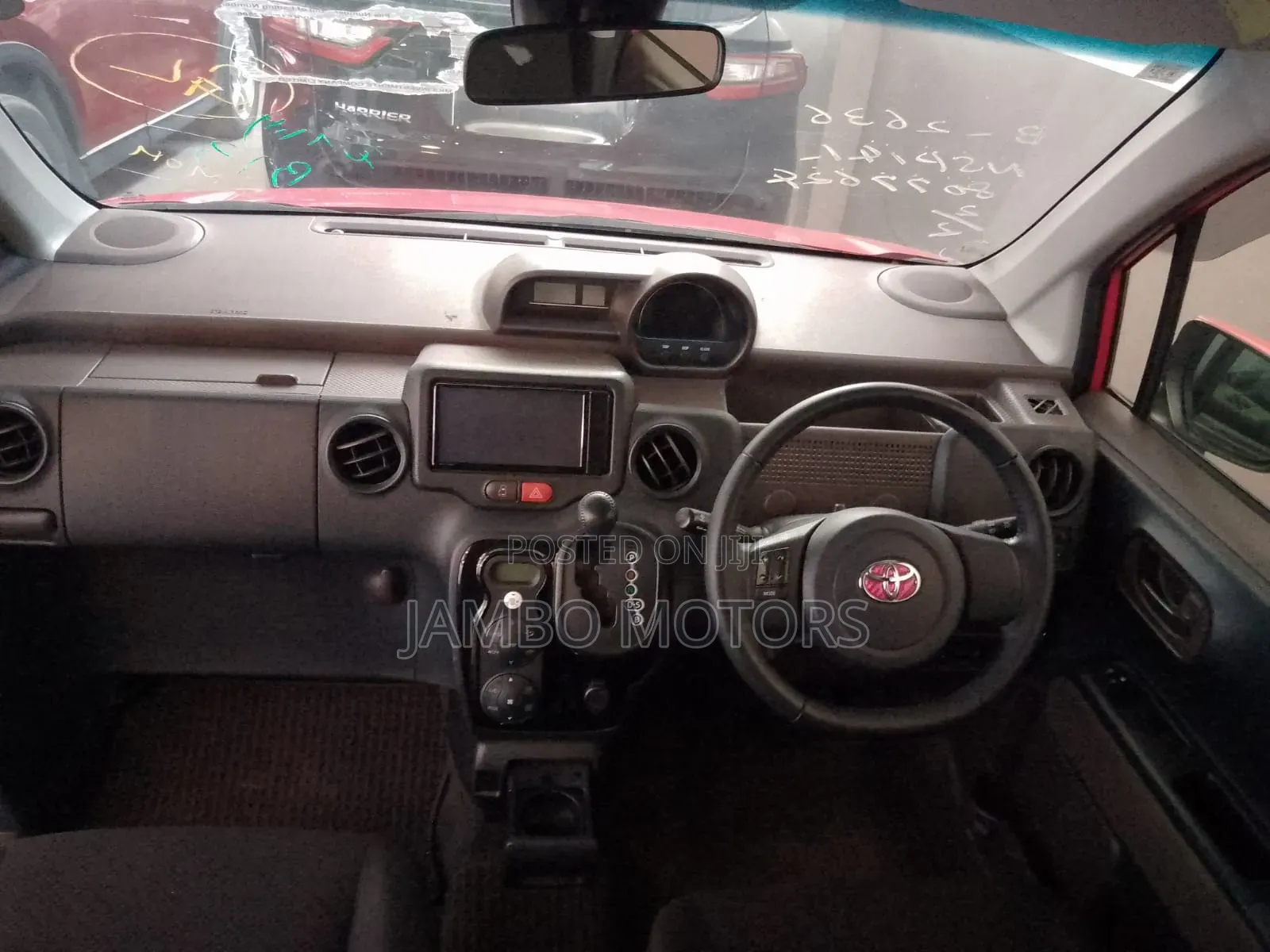 Toyota Porte 1.5 FWD 2021 Red