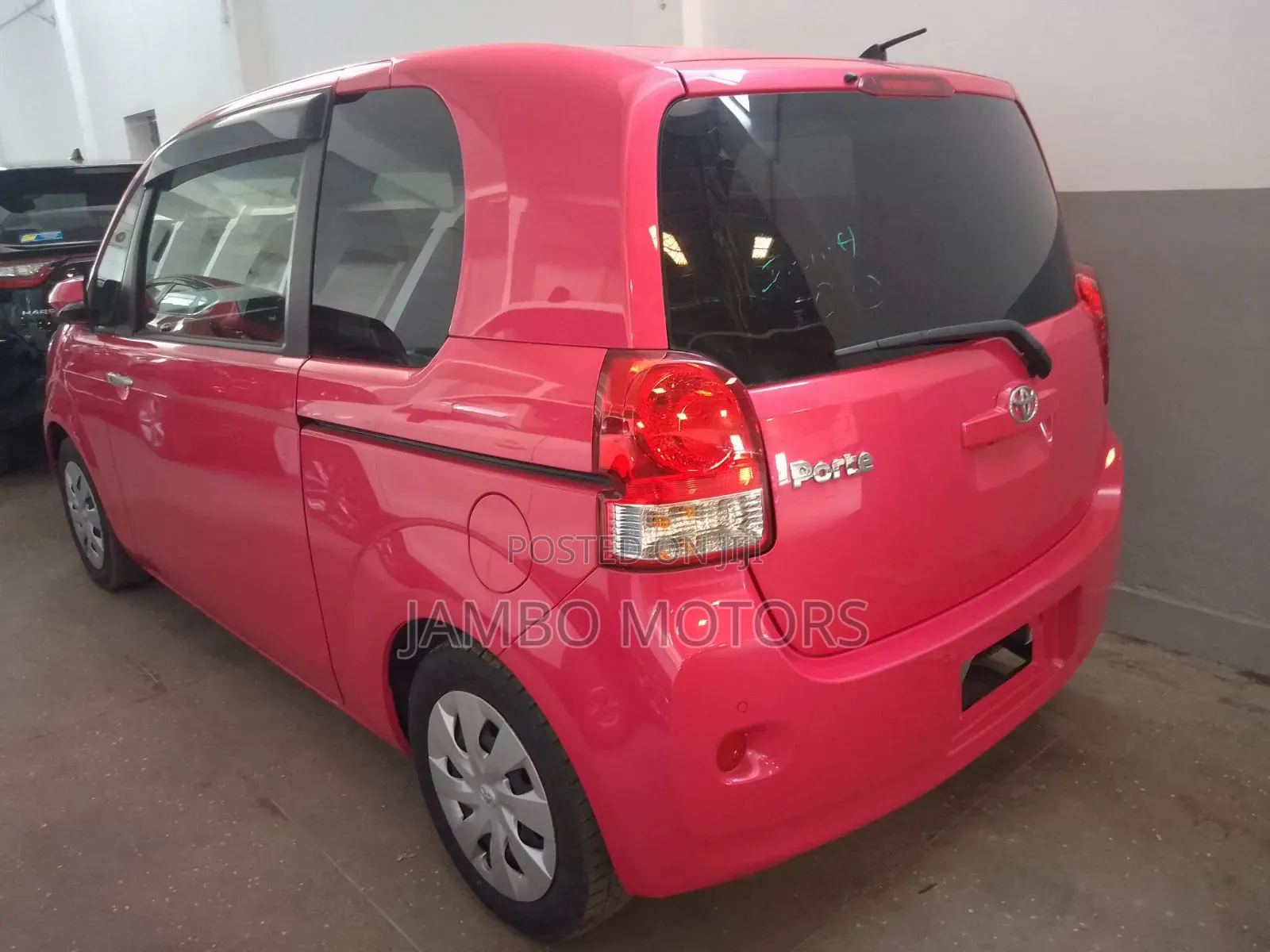 Toyota Porte 1.5 FWD 2021 Red