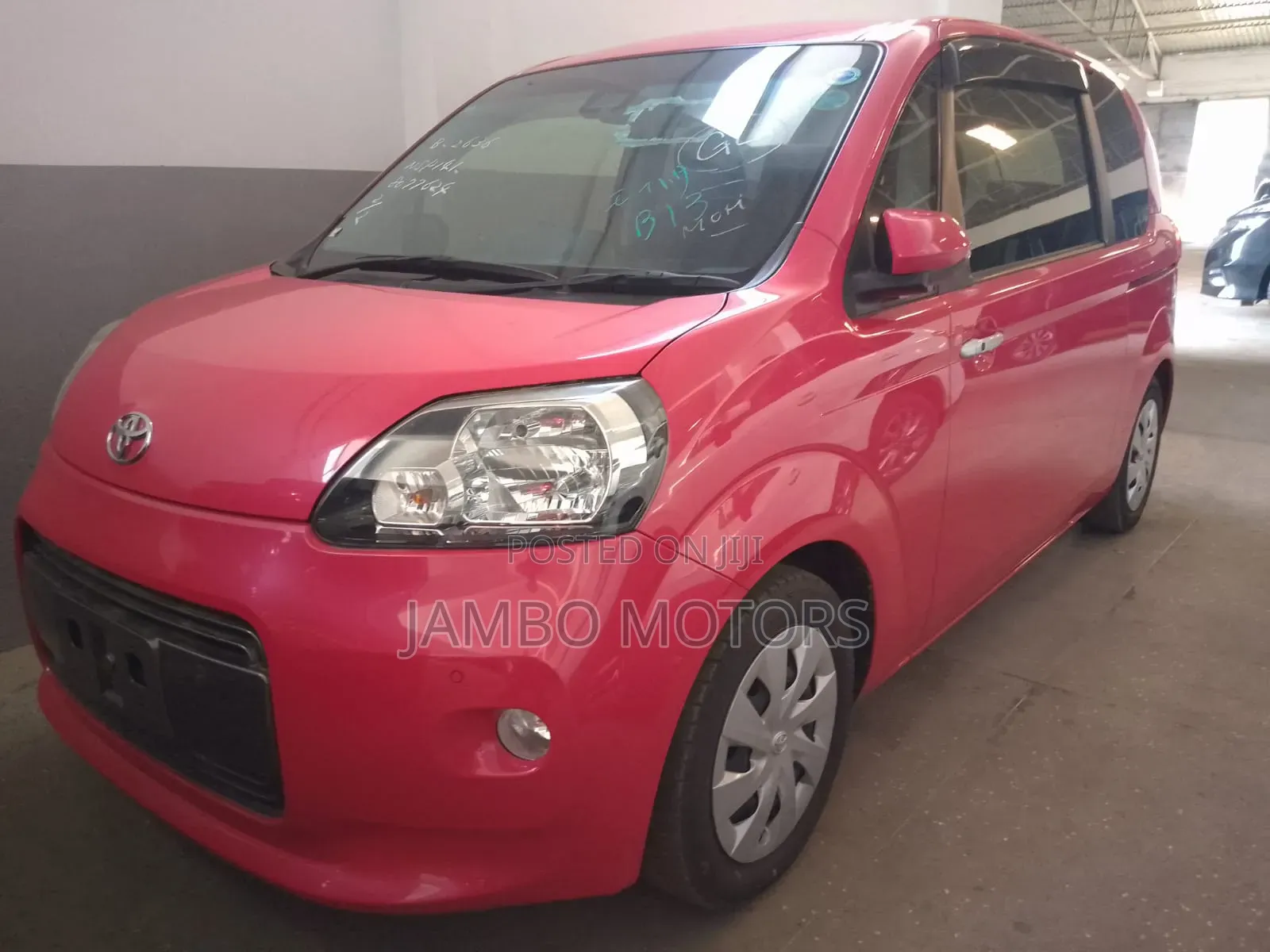 Toyota Porte 1.5 FWD 2021 Red