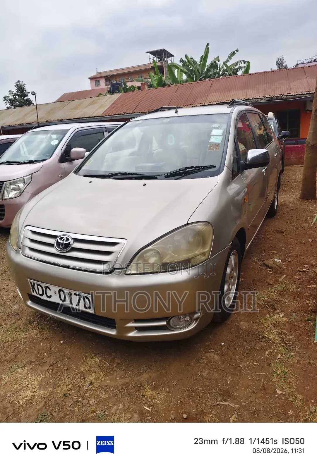 Toyota Ipsum 2004 Gold