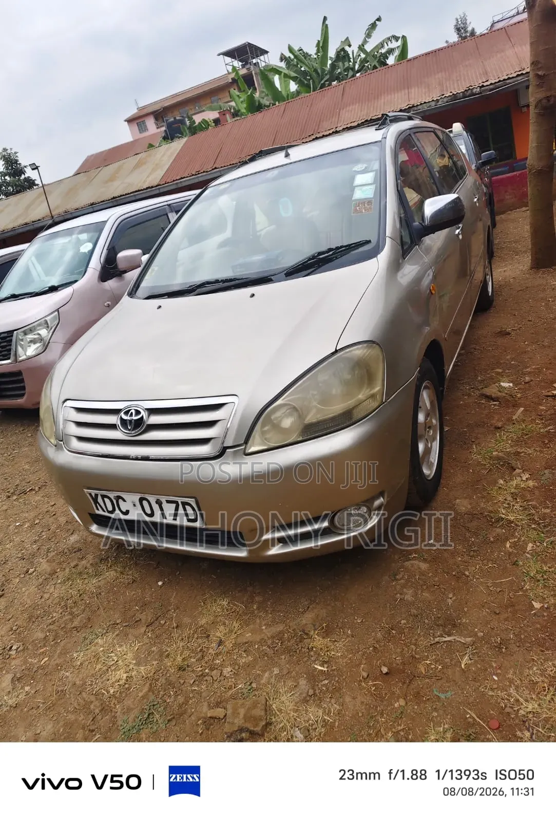 Toyota Ipsum 2004 Gold