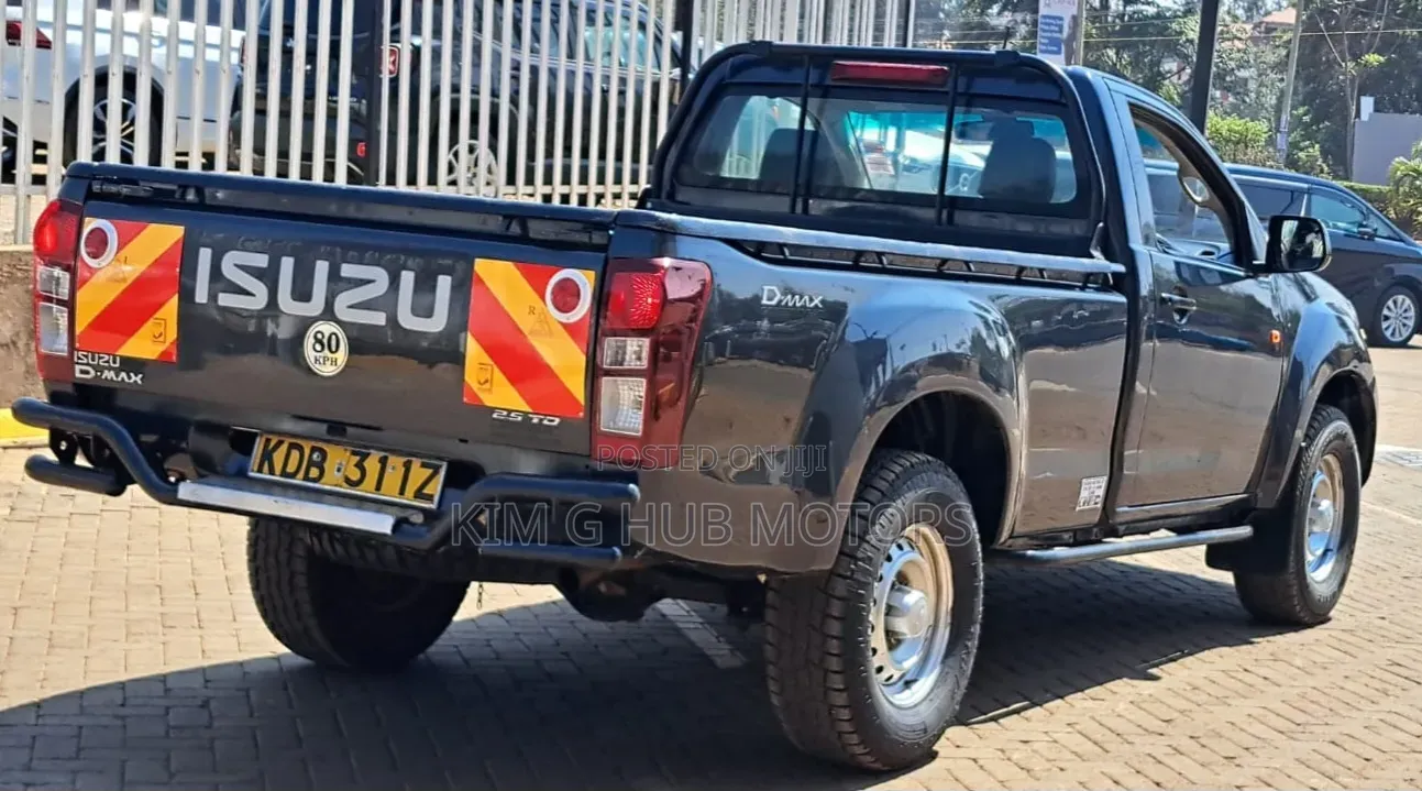 Isuzu D-MAX 2021 Green