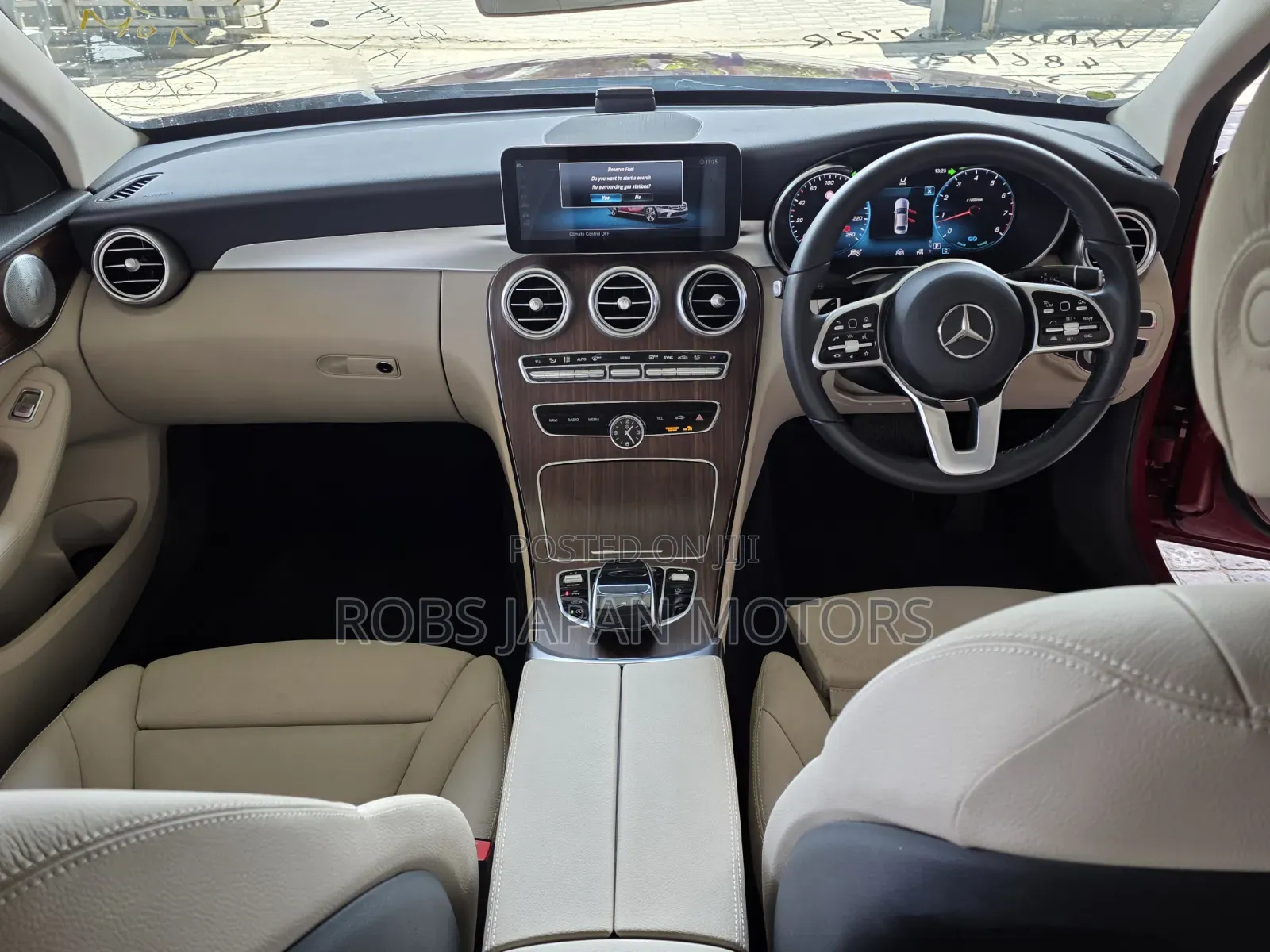 Mercedes-Benz C200 2020 Red