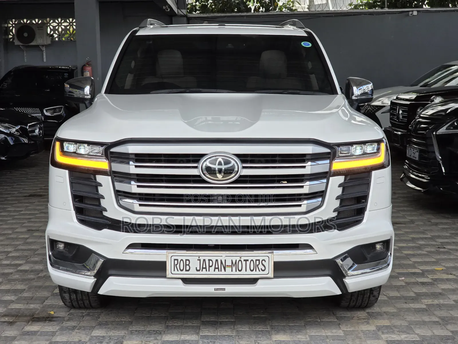 Toyota Land Cruiser 3.5 Petrol 4WD 2022 Pearl