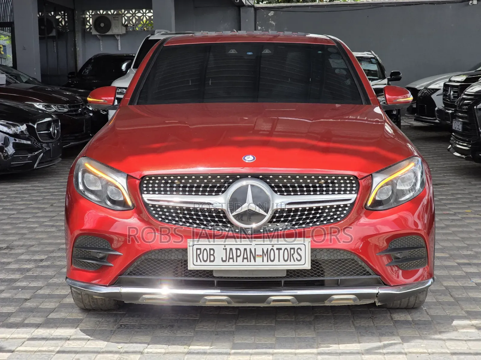 Mercedes-Benz GLC-Class GLC250 Sport Utility 4-Door (2.0L, 4cyl Turbo)