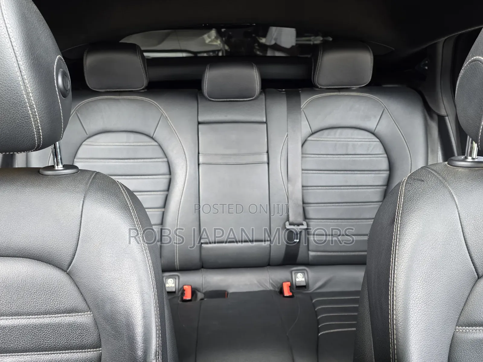 Mercedes-Benz GLC-Class GLC250 Sport Utility 4-Door (2.0L, 4cyl Turbo)