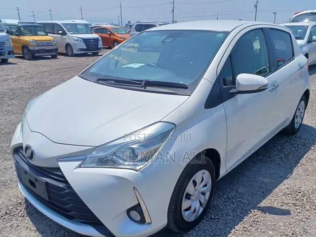 Toyota Vitz 1.0 FWD 5dr 2019 Pearl