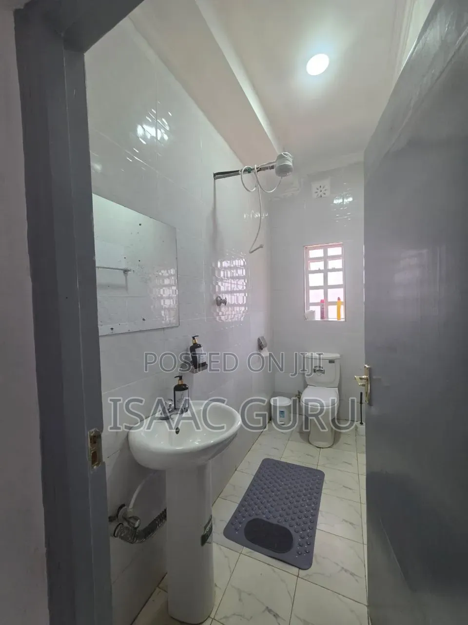 6 Bedroom Airbnb in Naivasha