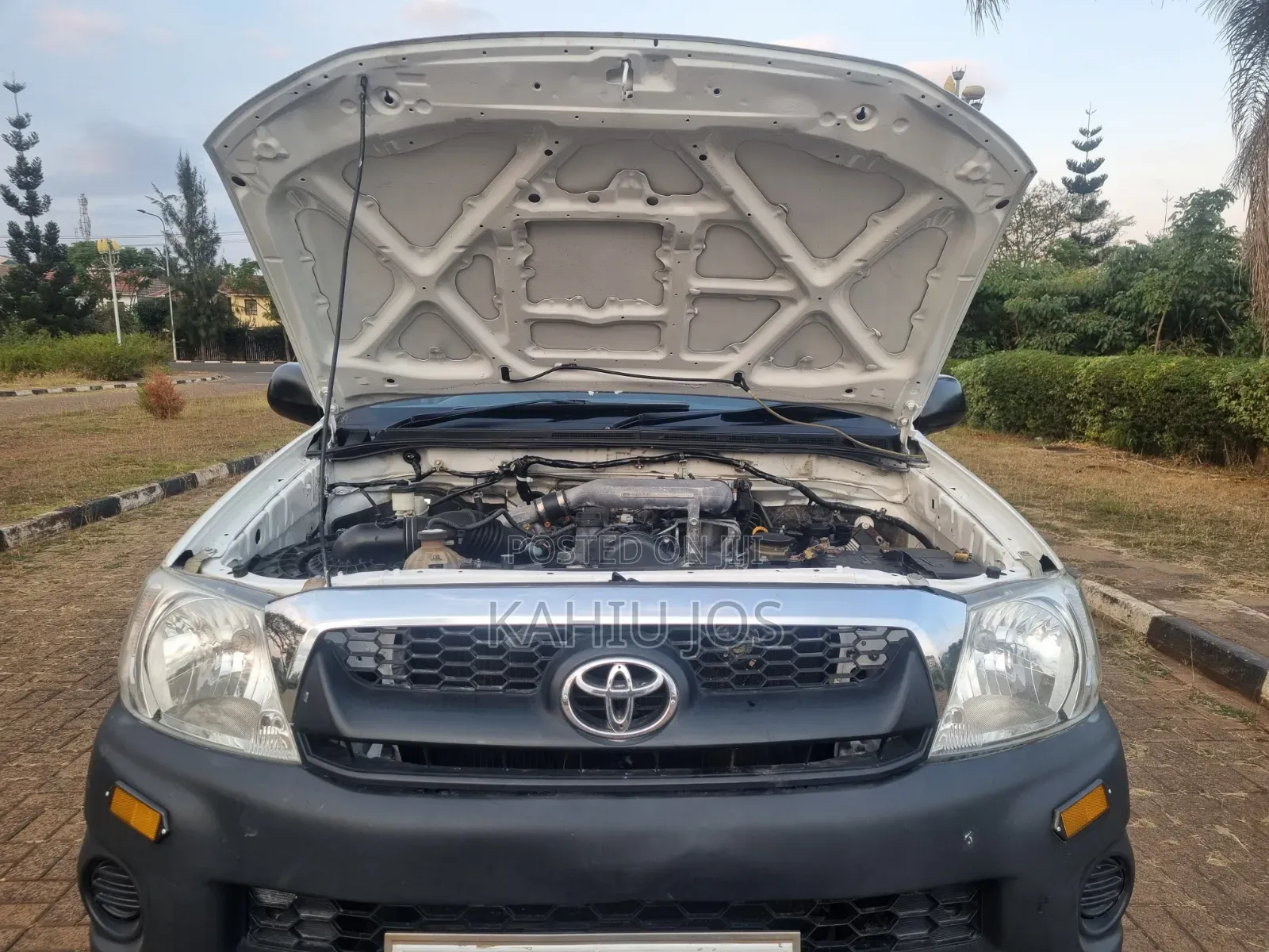 Toyota Hilux 2008 White