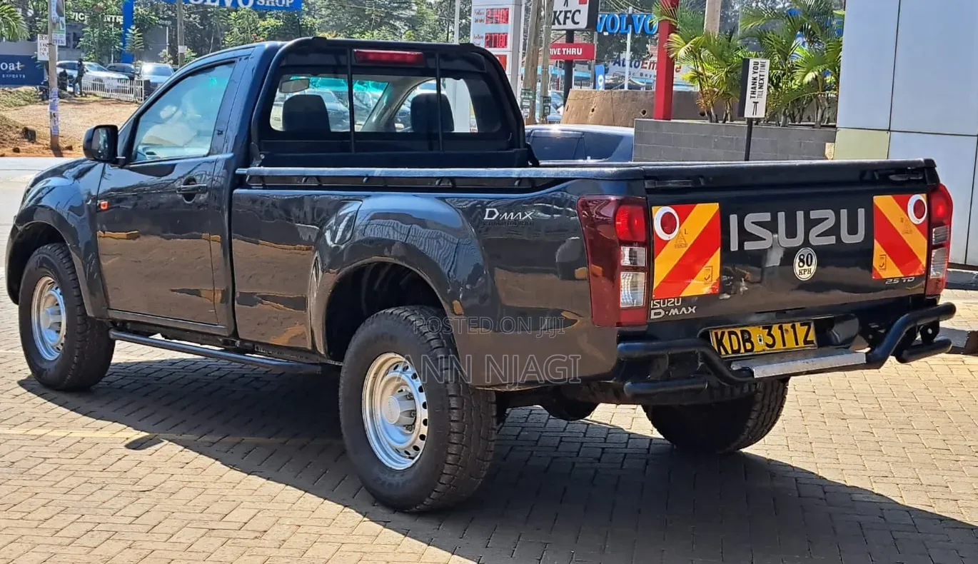 Isuzu D-MAX 2021 Green