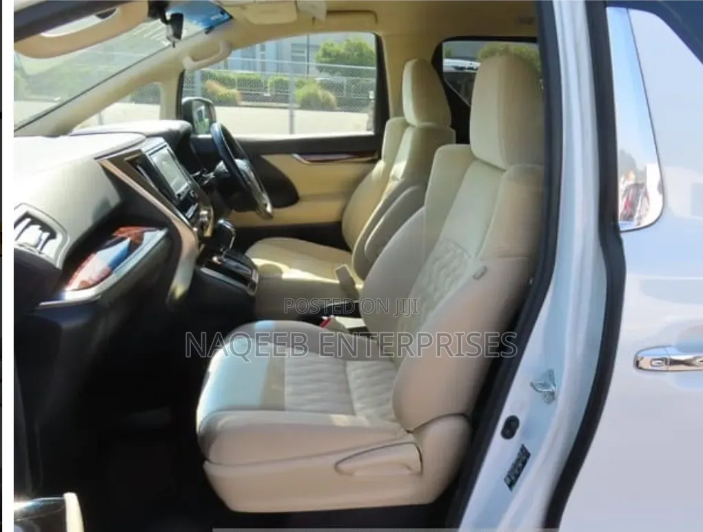 Toyota Alphard 2.5 Petrol FWD 2019 White