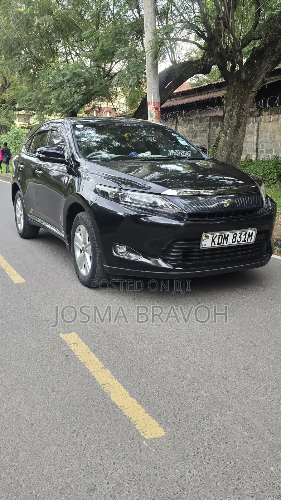 Toyota Harrier 2.0 2015 Black