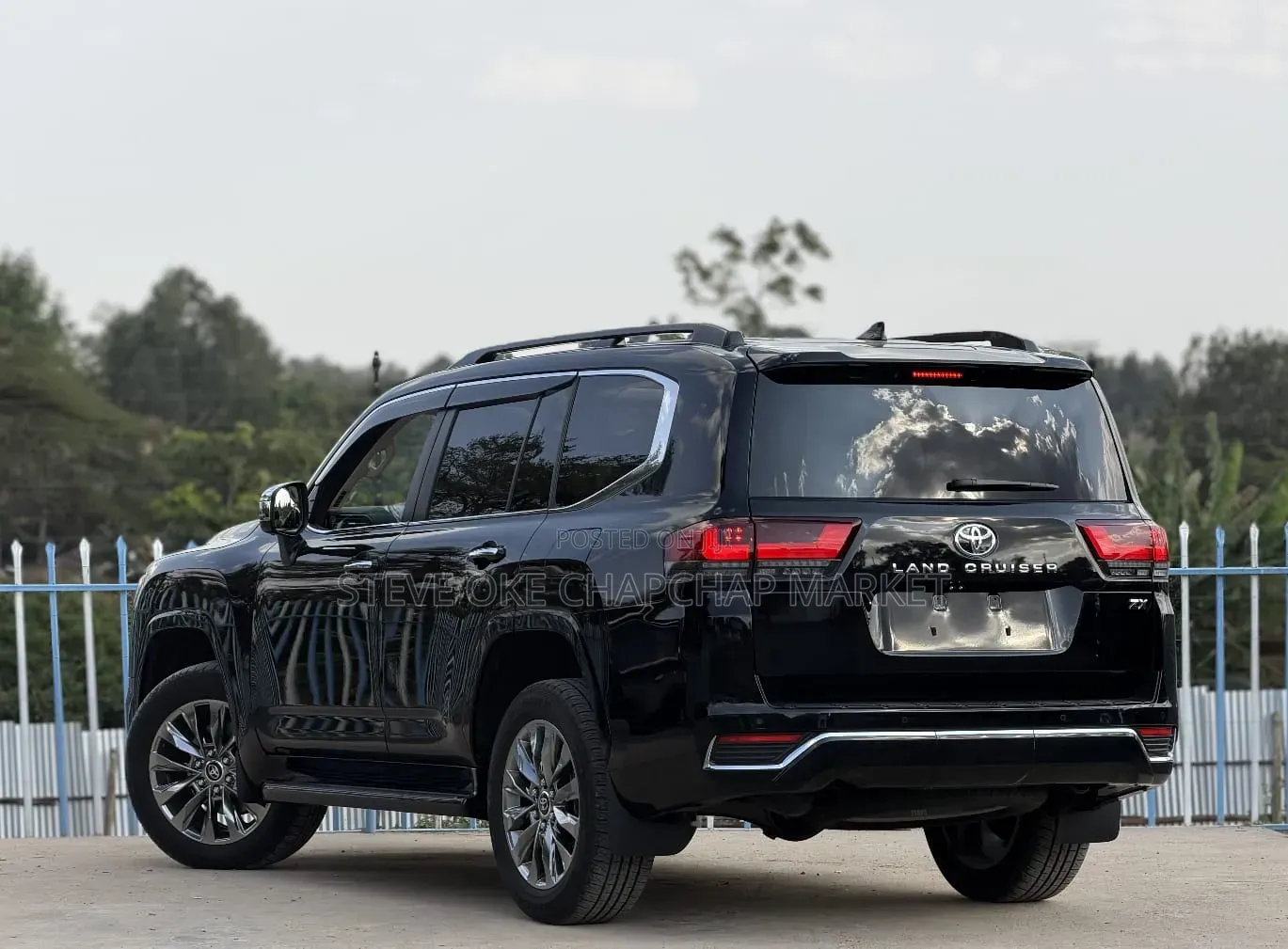 Toyota Land Cruiser LC300 2023 Burgundy