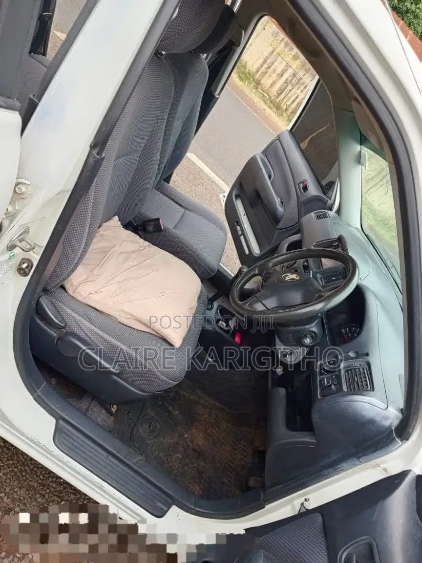 Toyota Succeed 2013 White
