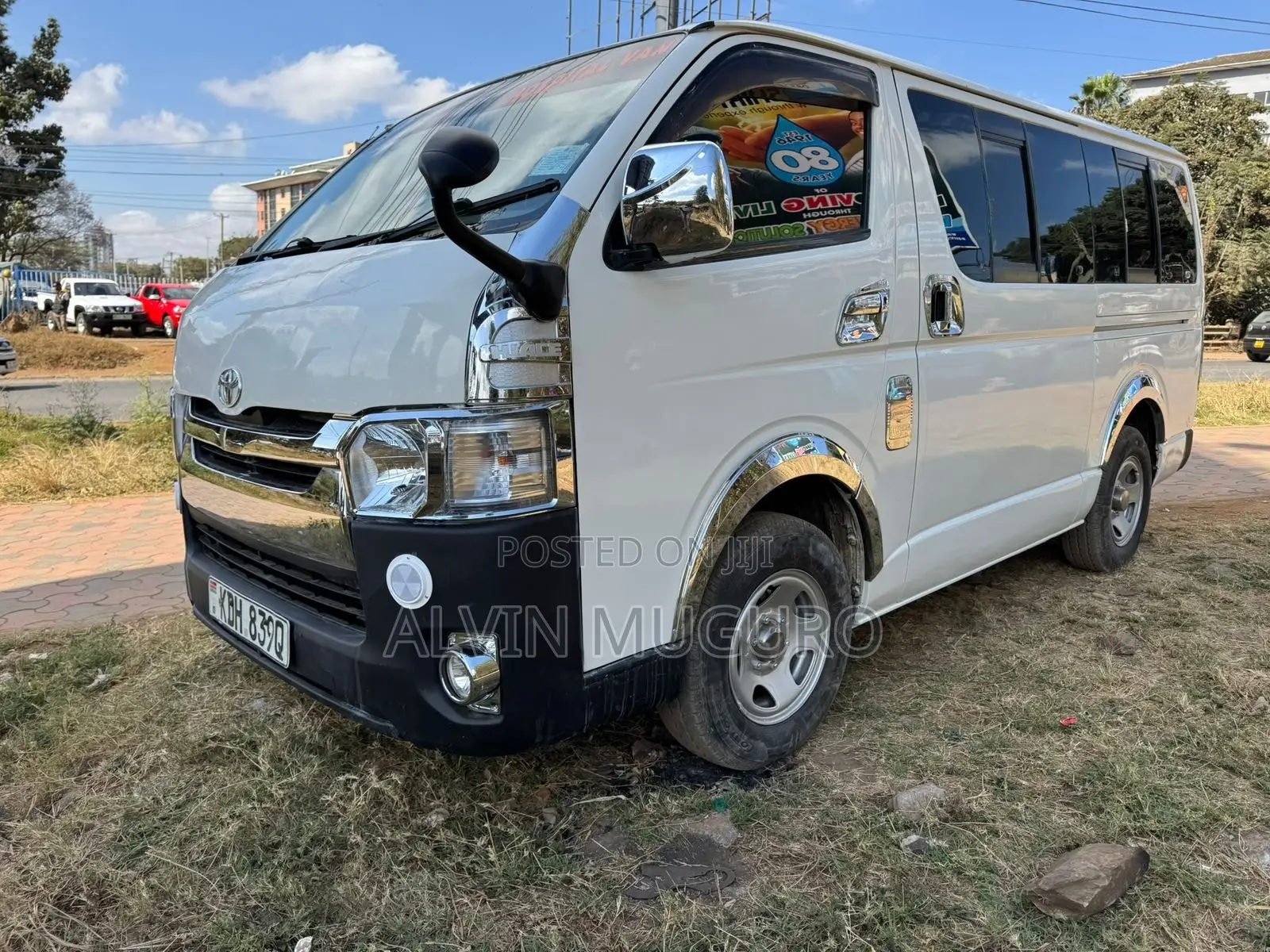 Toyota HiAce 2015 White