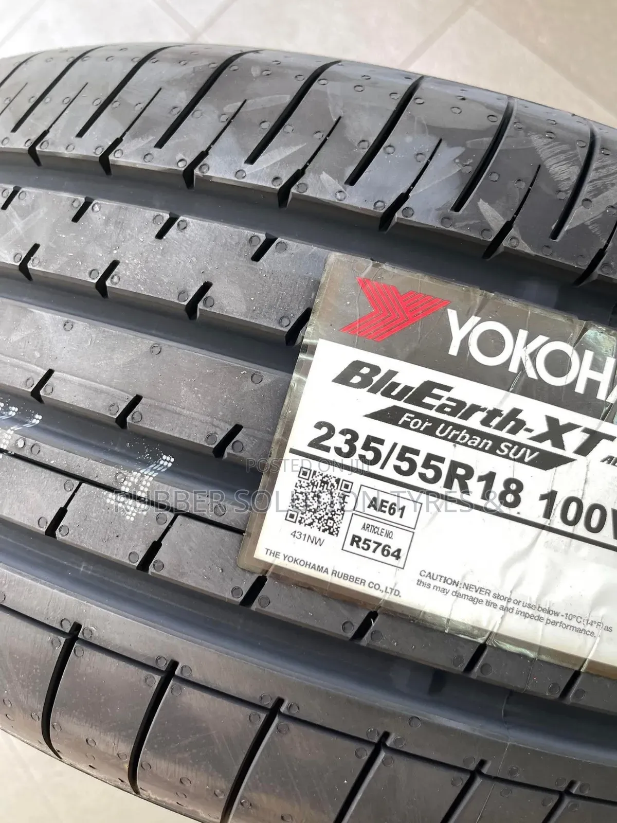 235 /55 R18 Yokohama Tyres 100V BLUEARTH-XT Made in Japan