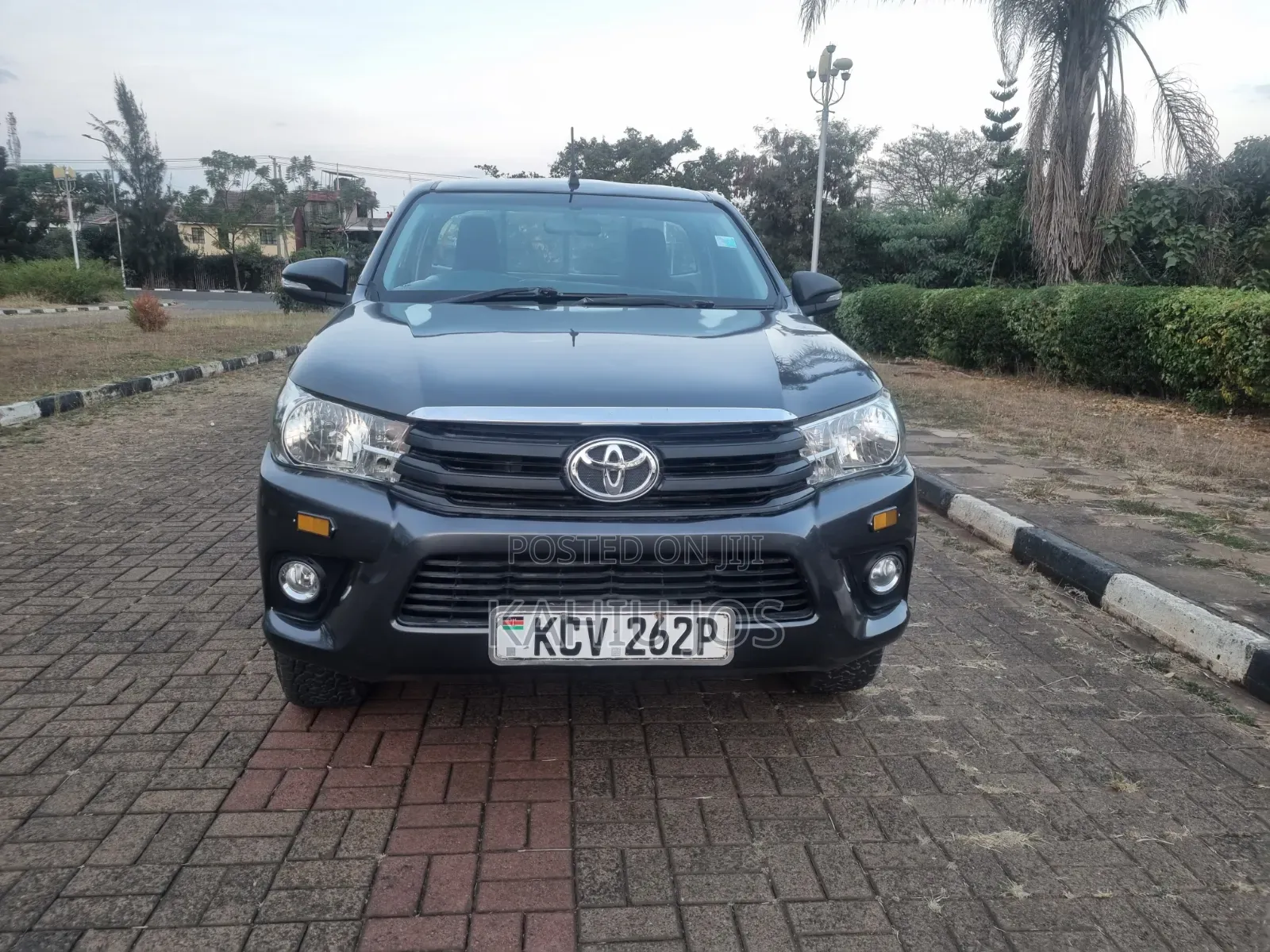 Toyota Hilux 2019 Gray