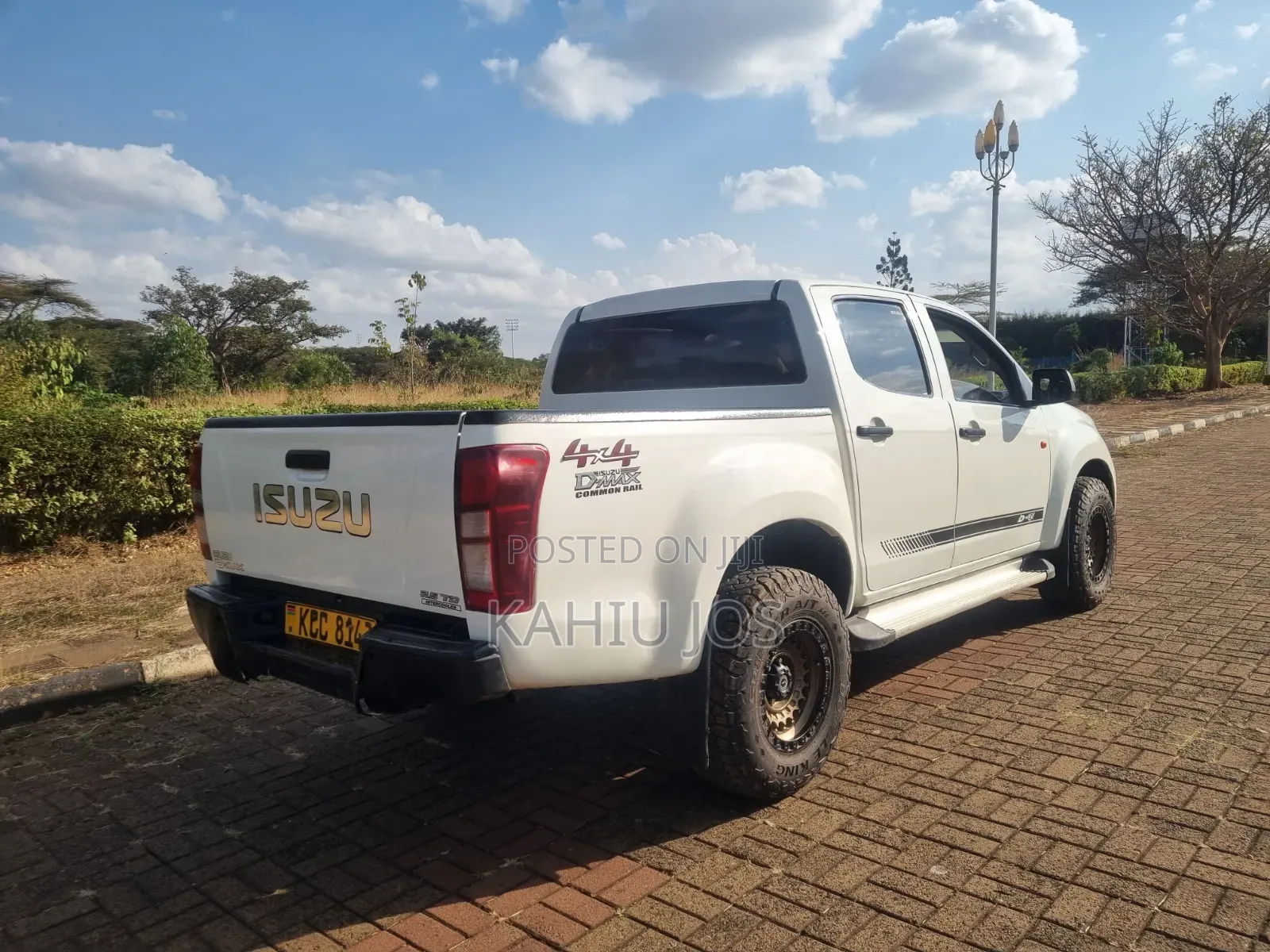 Isuzu D-MAX 2014 Off white