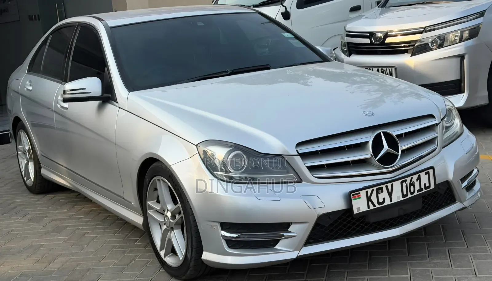 Mercedes-Benz C200 2012 Silver