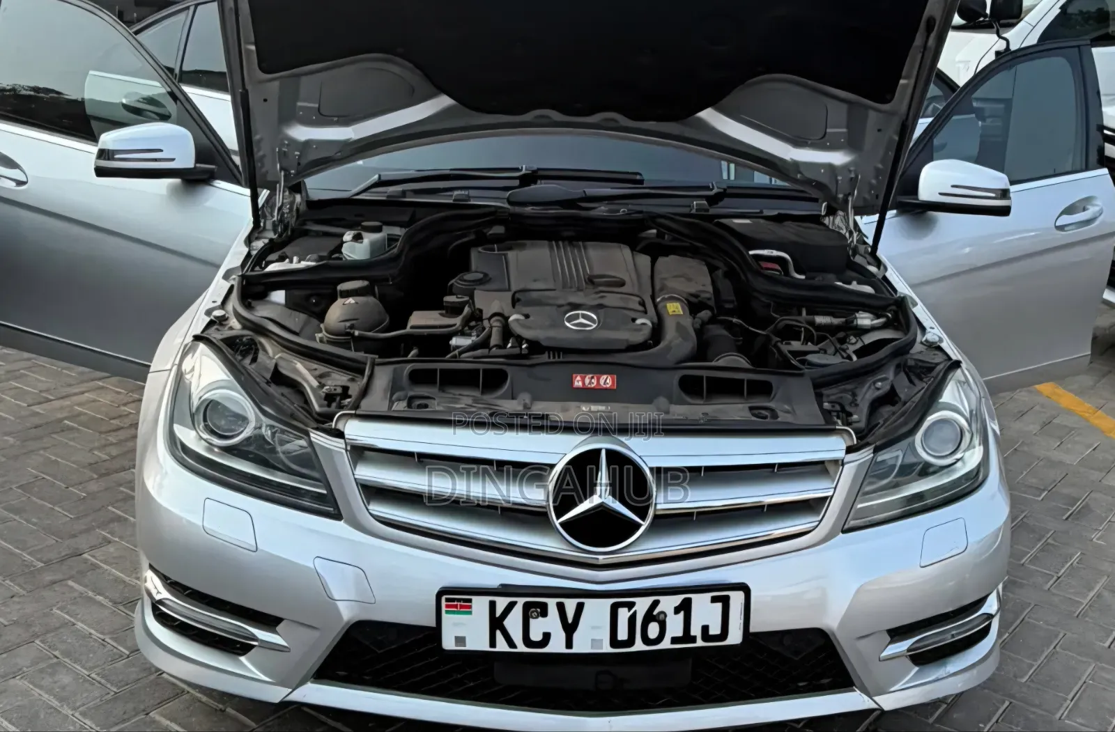 Mercedes-Benz C200 2012 Silver