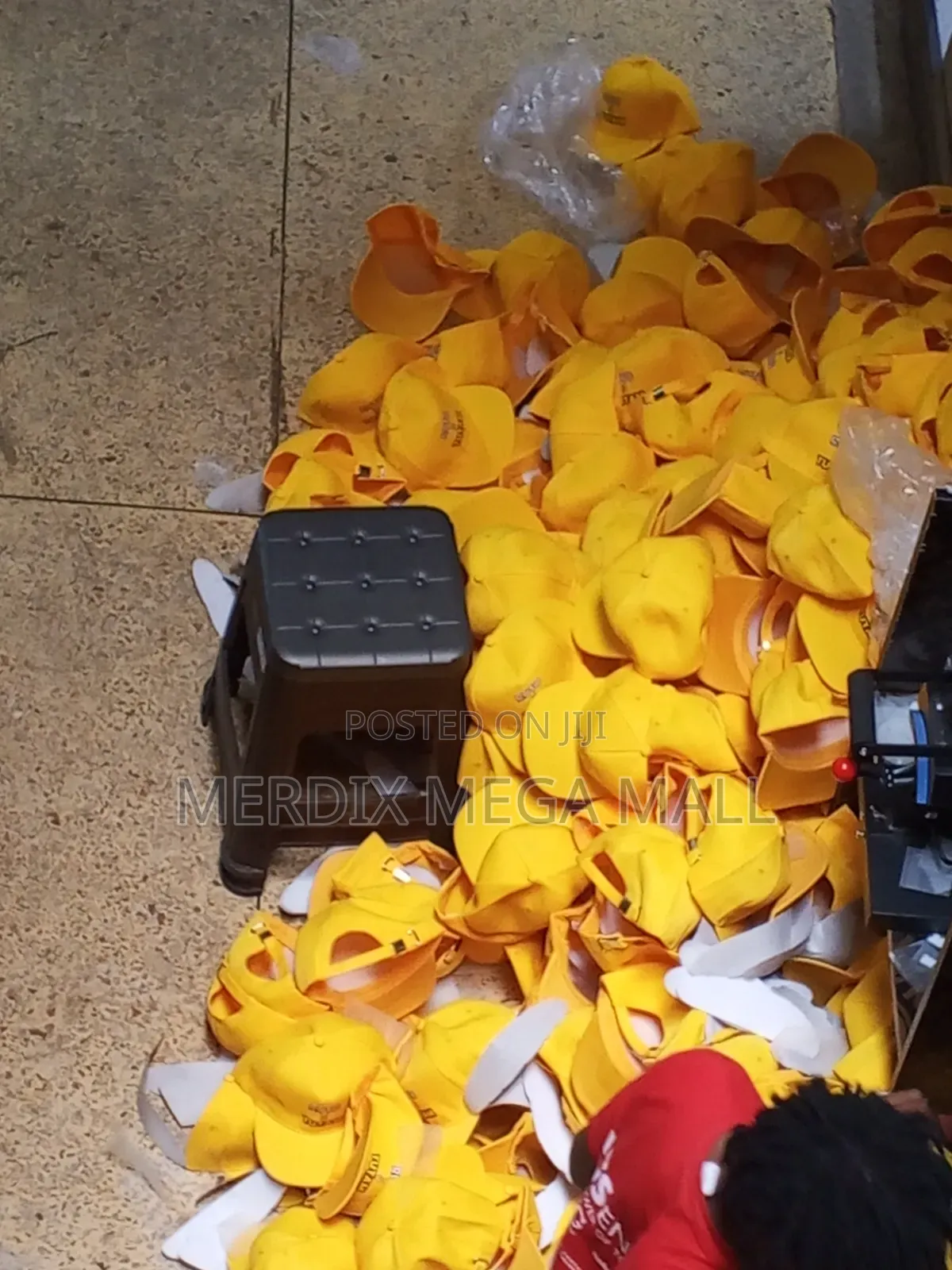 Yellow Caps,caps
