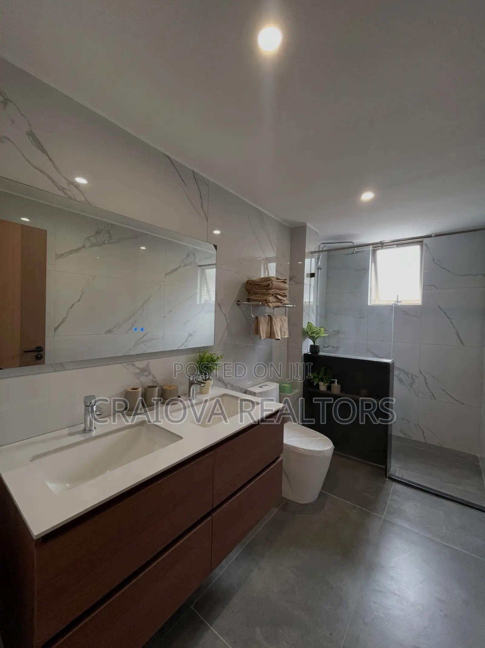 4bdrm Apartment in Valley Arcade for sale