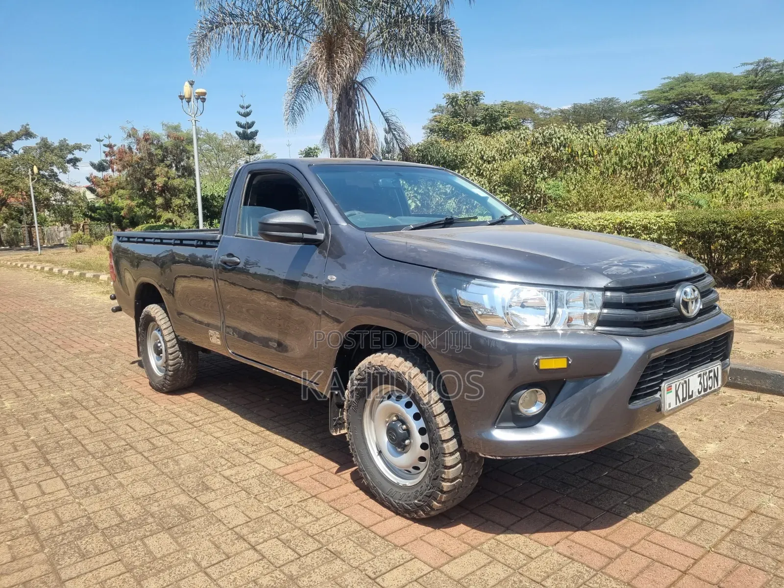 Toyota Hilux 2022 Gray