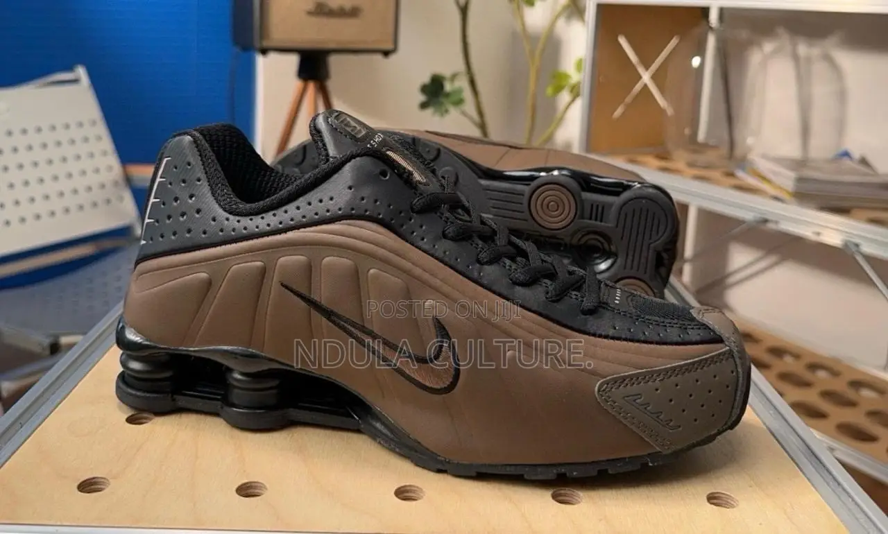 Hot Nike Shox R4 Snekaers