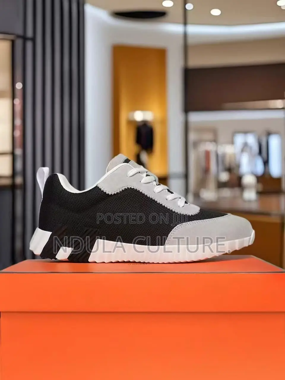 Hermes Bouncy Bouncing