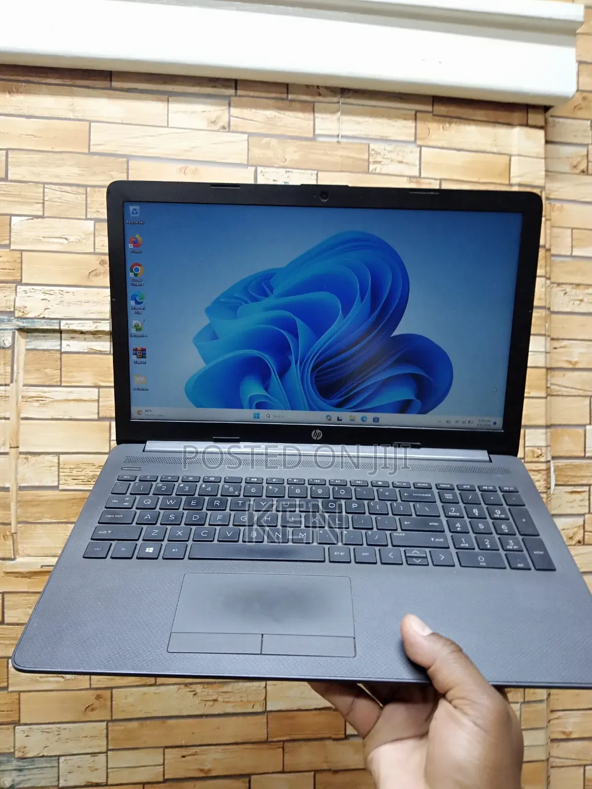 Laptop HP 250 G6 8GB Intel Core i3 SSHD (Hybrid) 128GB